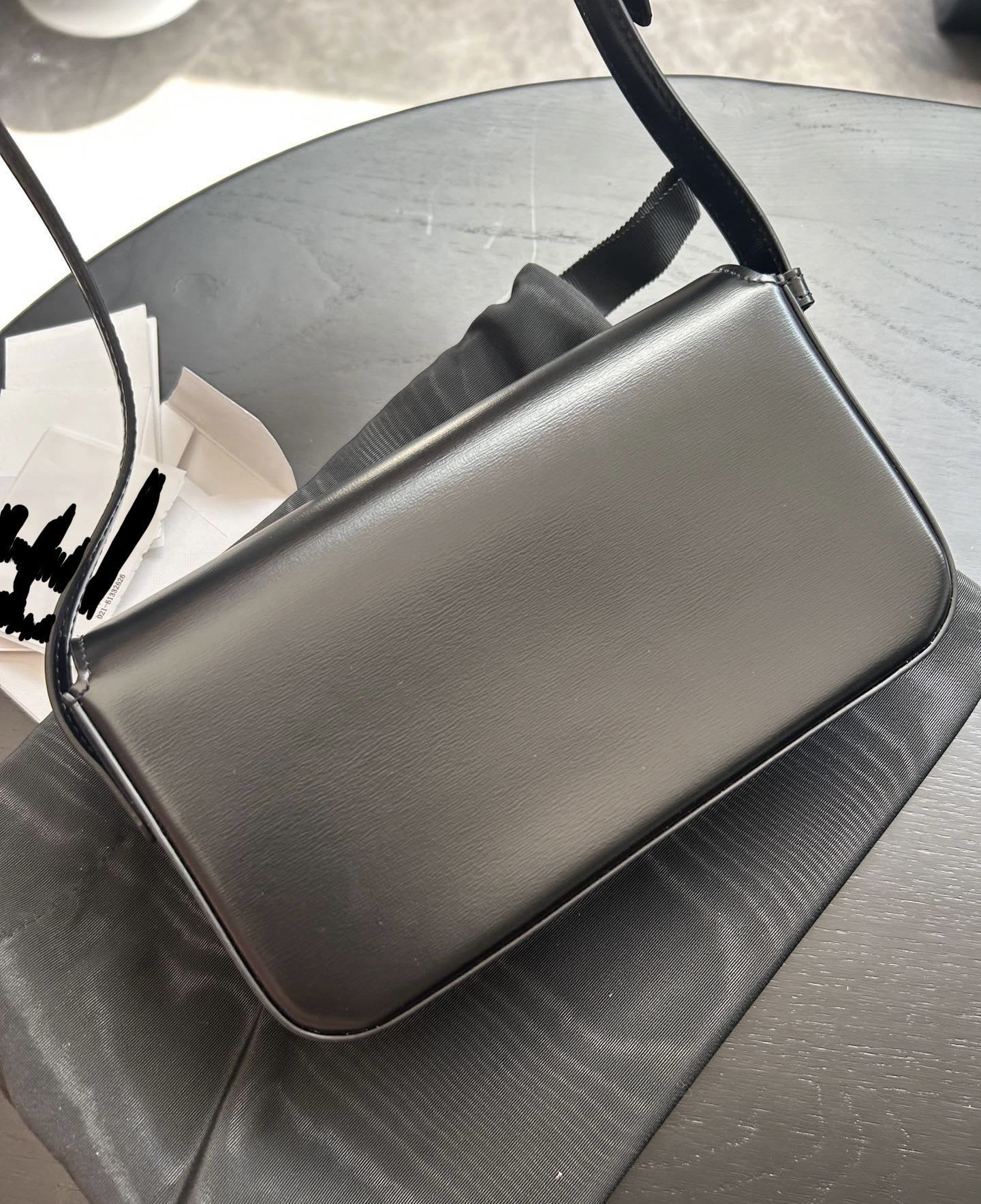 Celine Arc de Triomphe Shoulder Bag - Image 4