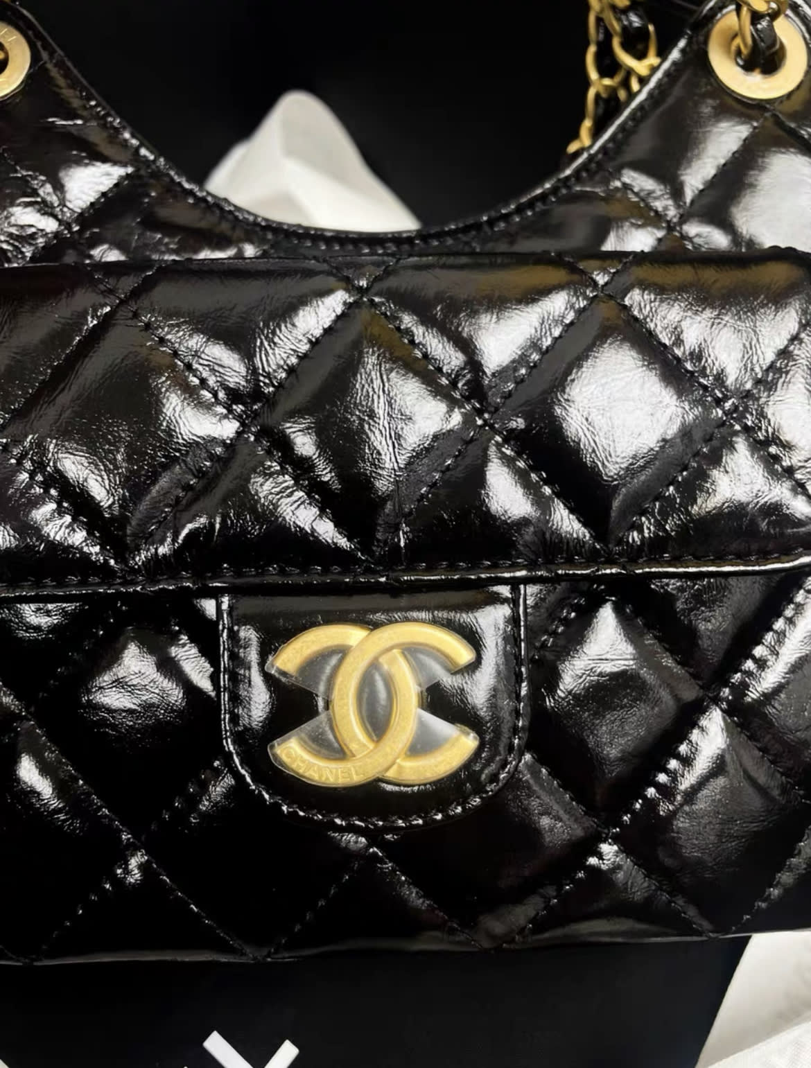 Chanel Hobo Small Bag In Shiny Crumpled Calfskin With Gold Hardware Black - Image 4