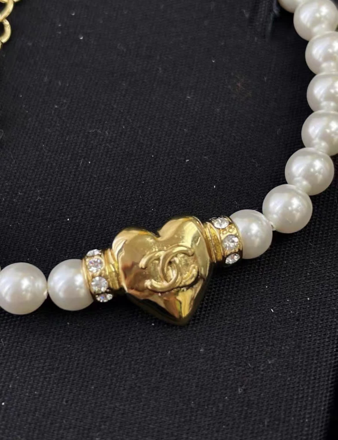 Chanel pearl gold heart diamond bracelet, brand new with box - Image 3