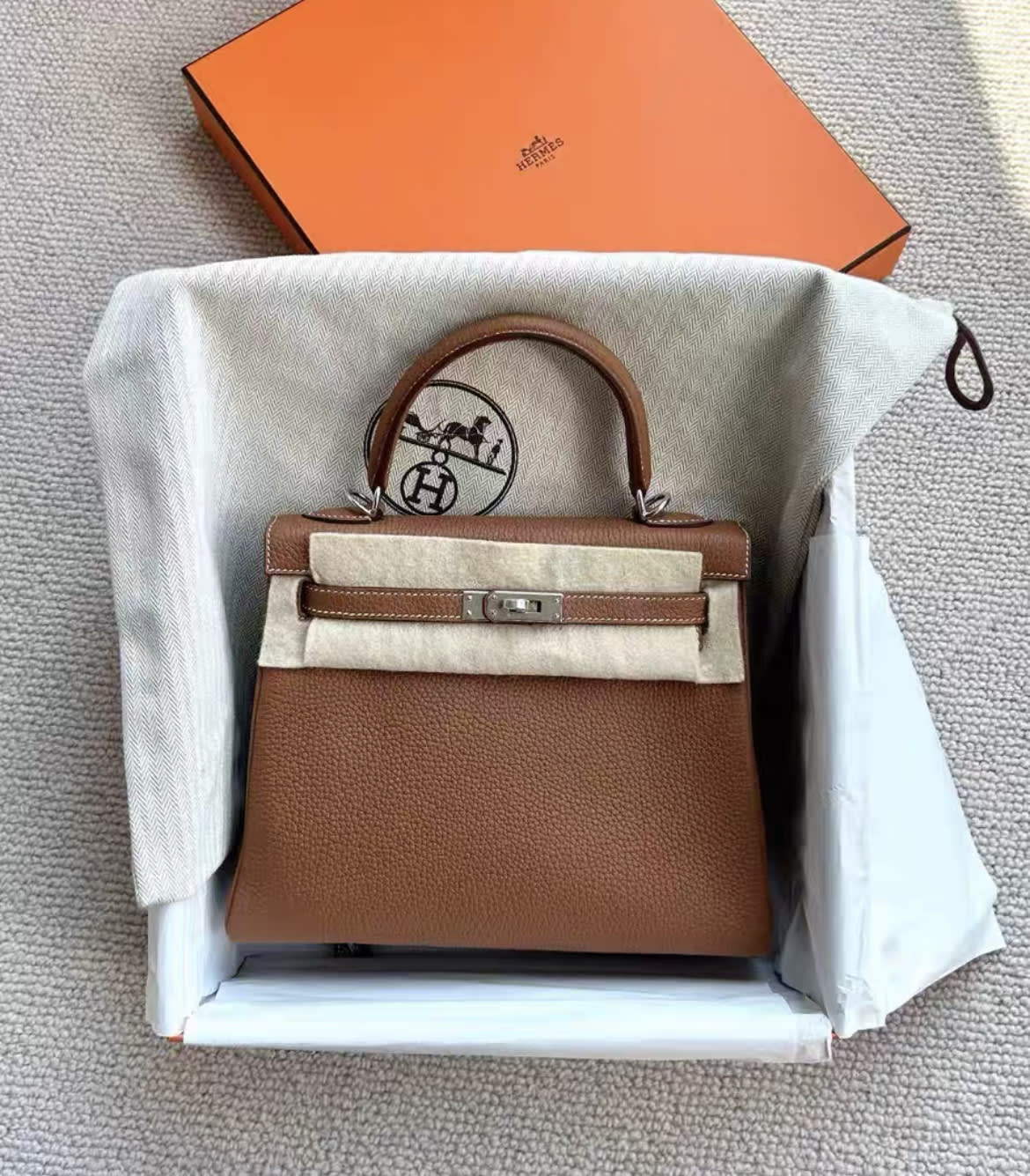 Hermes kelly 25 gold togo leather palladium hardware - Image 3