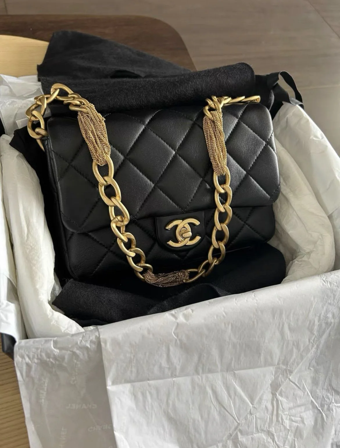 Chanel 23a square tassel bag - Image 2