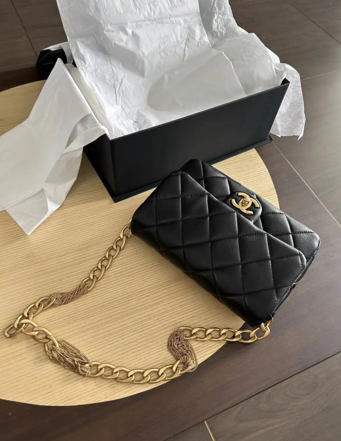 Chanel 23a square tassel bag - Image 4