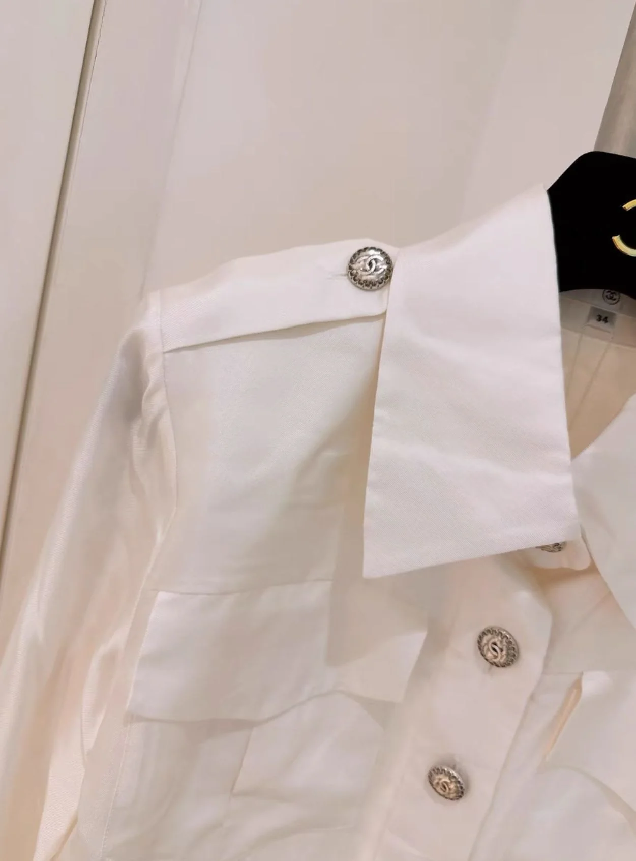 Chanel 19 white silk jacket - Image 3
