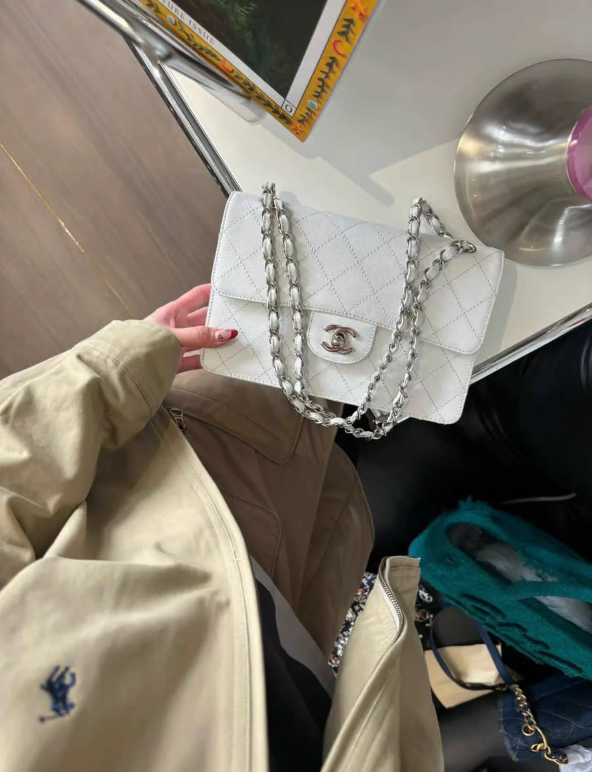 Chanel White Caviar Leather Classic Double Flap Shoulder Bag - Image 5