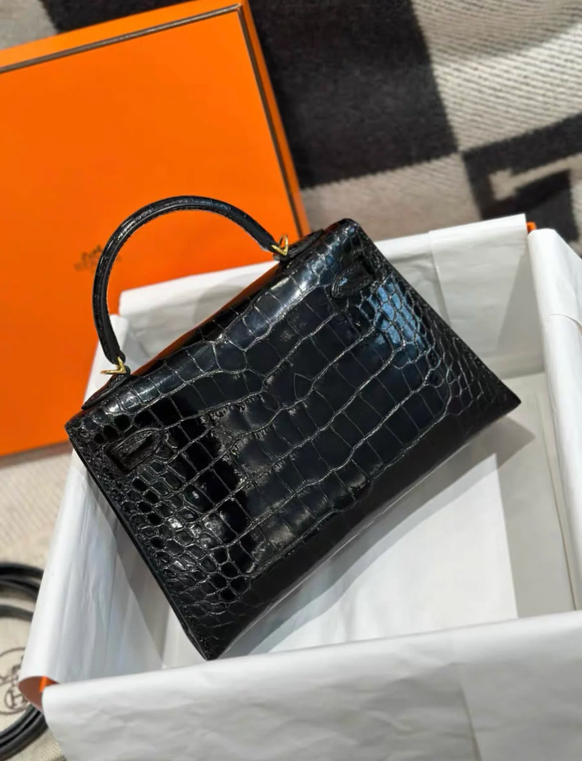 HERMES KELLY 20 MINI SELLIER BLACK ALLIGATOR SHINY GOLD HARDWARE - Image 4