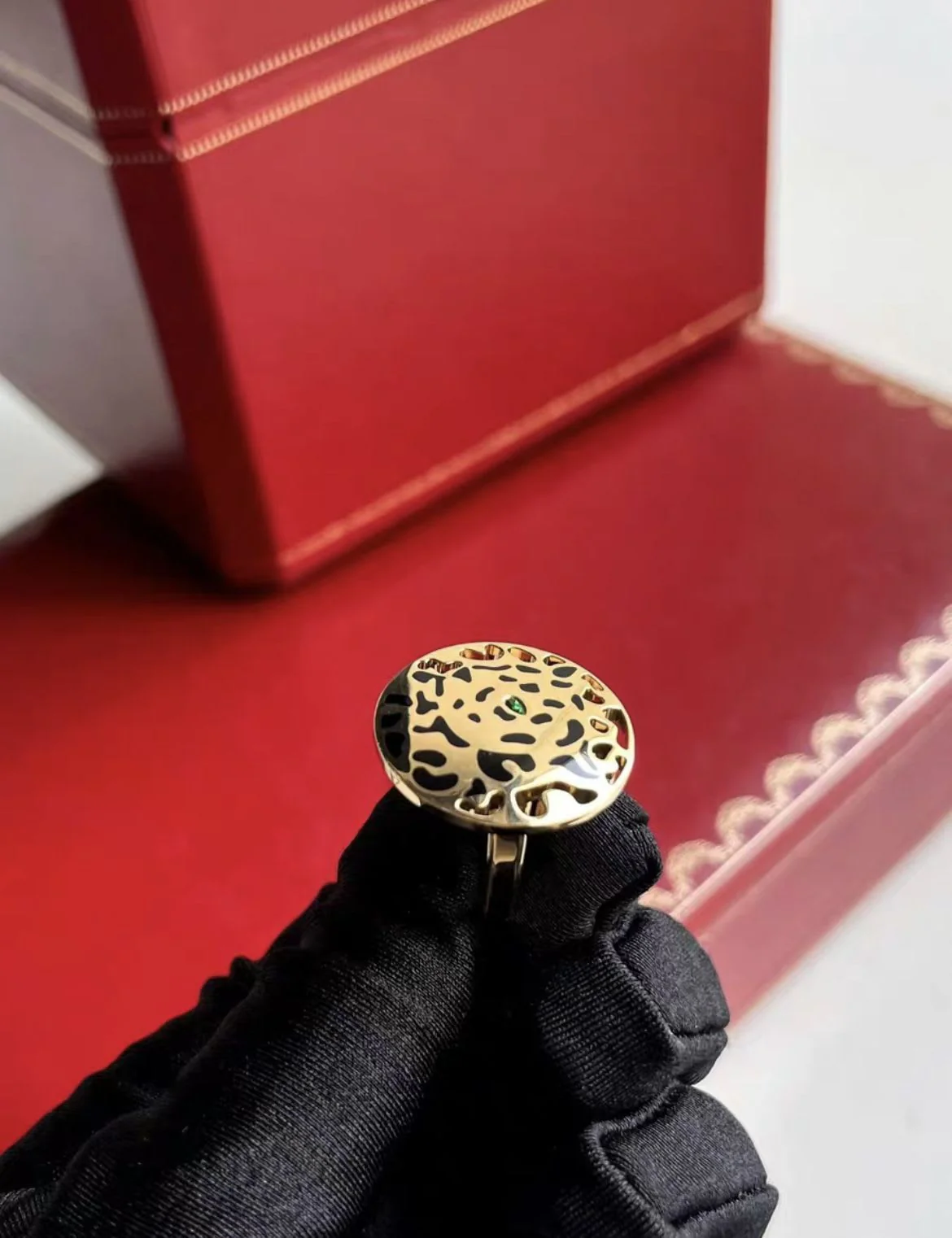 Cartier Gold Leopard Ring - Image 4