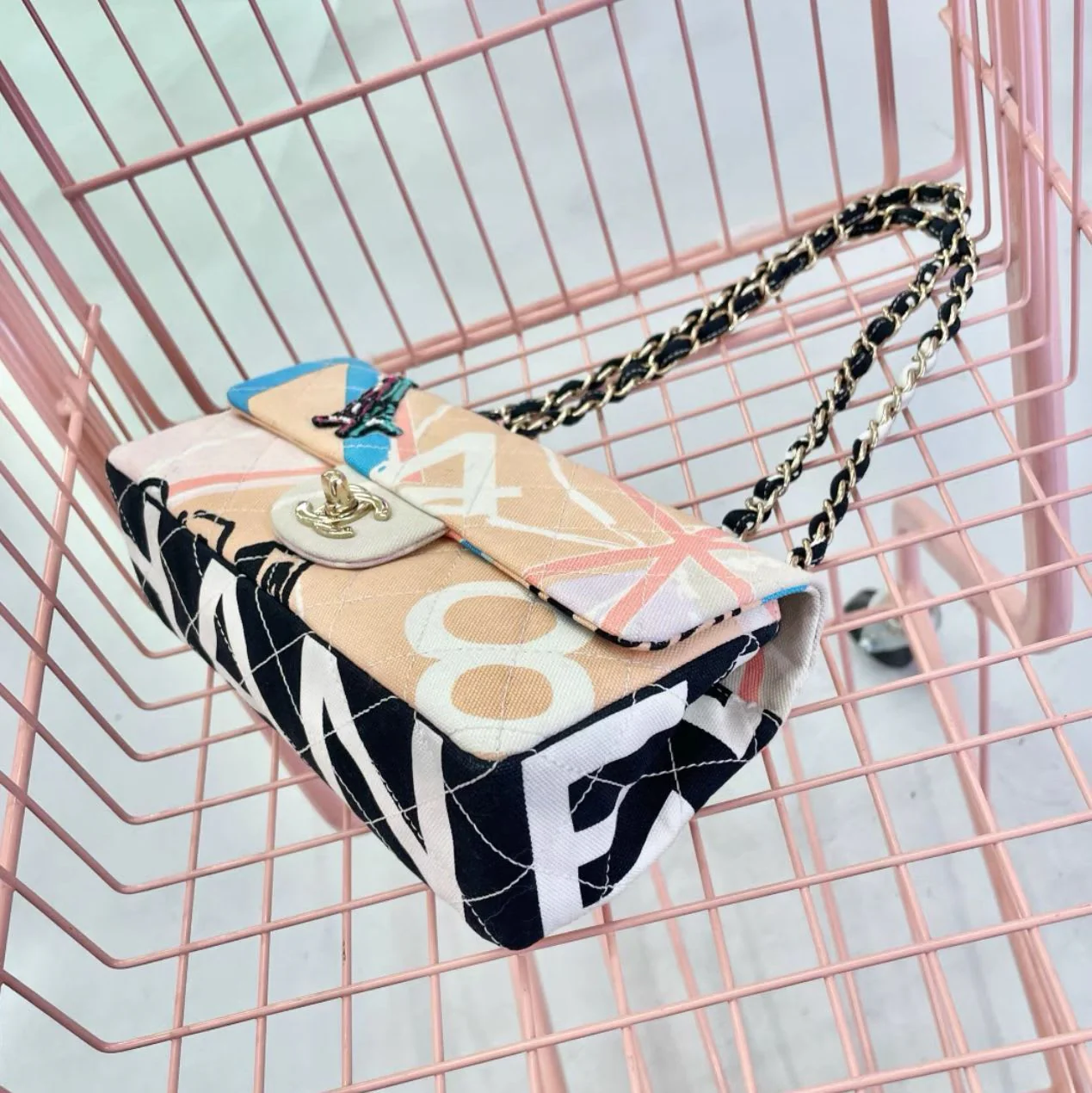 CHANEL 2005-2006 Paris Map shoulder bag - Image 3