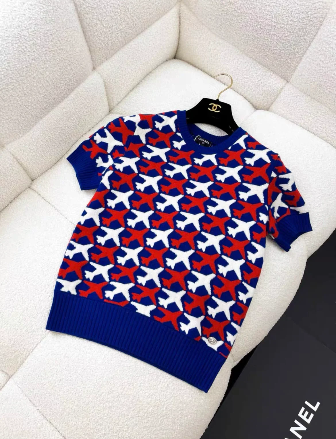Chanel 2016 airport collection blue and red cashmere top