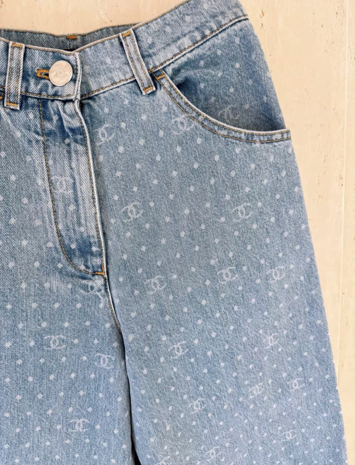 Chanel 23 trendy polka dots boyfriend denim size 34FR - Image 2