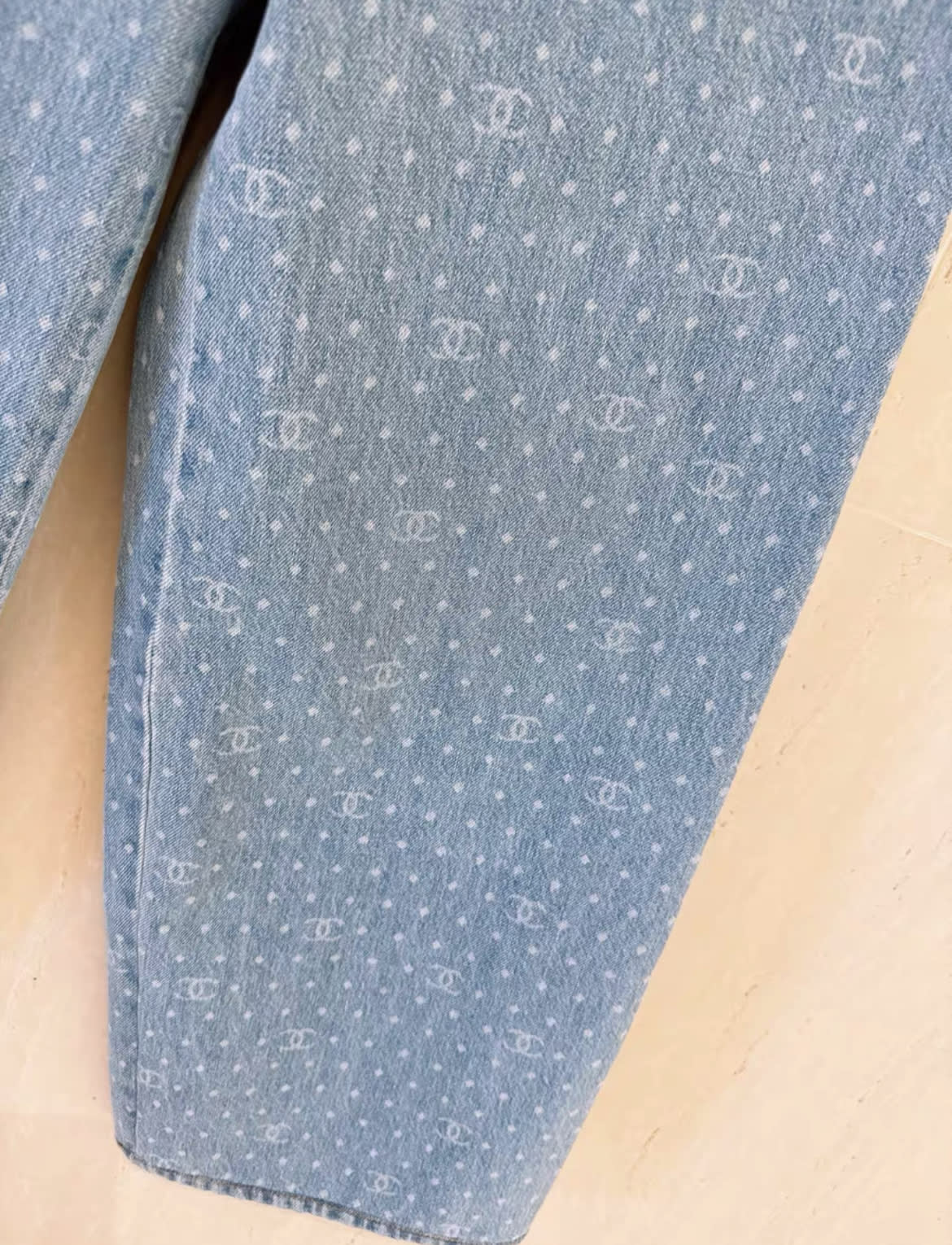 Chanel 23 trendy polka dots boyfriend denim size 34FR - Image 4