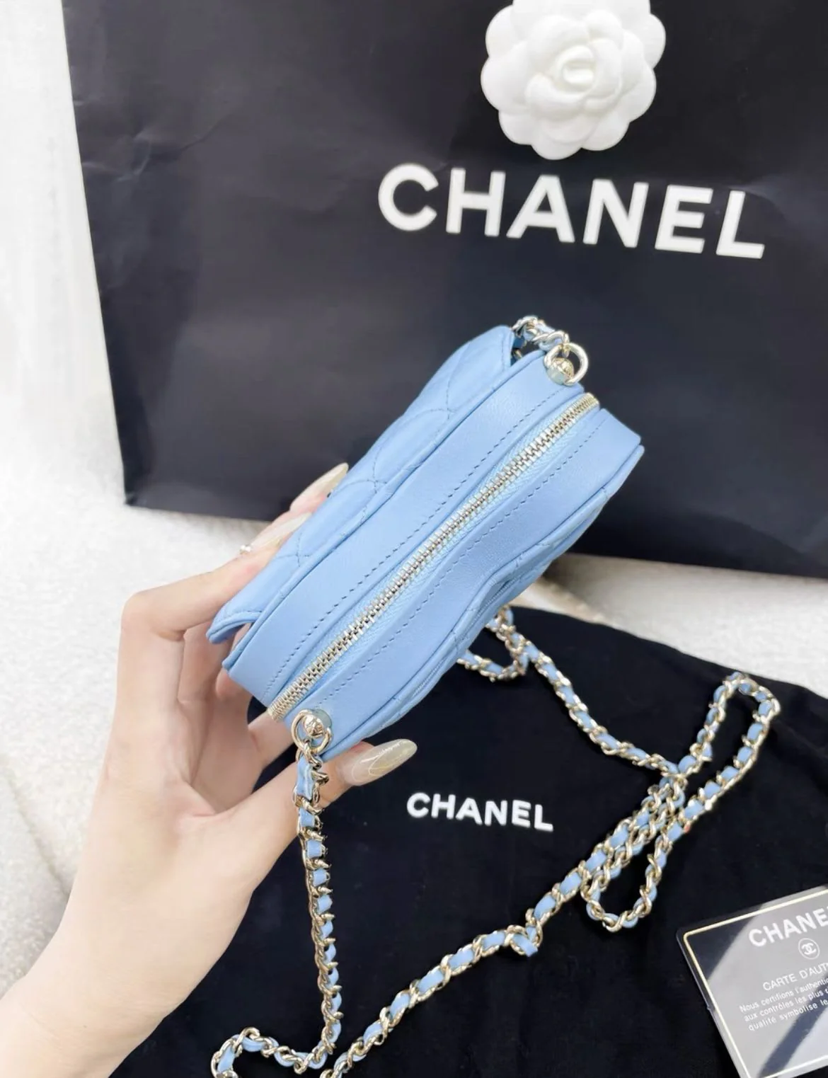 Chanel 22S baby blue small heart bag - Image 2