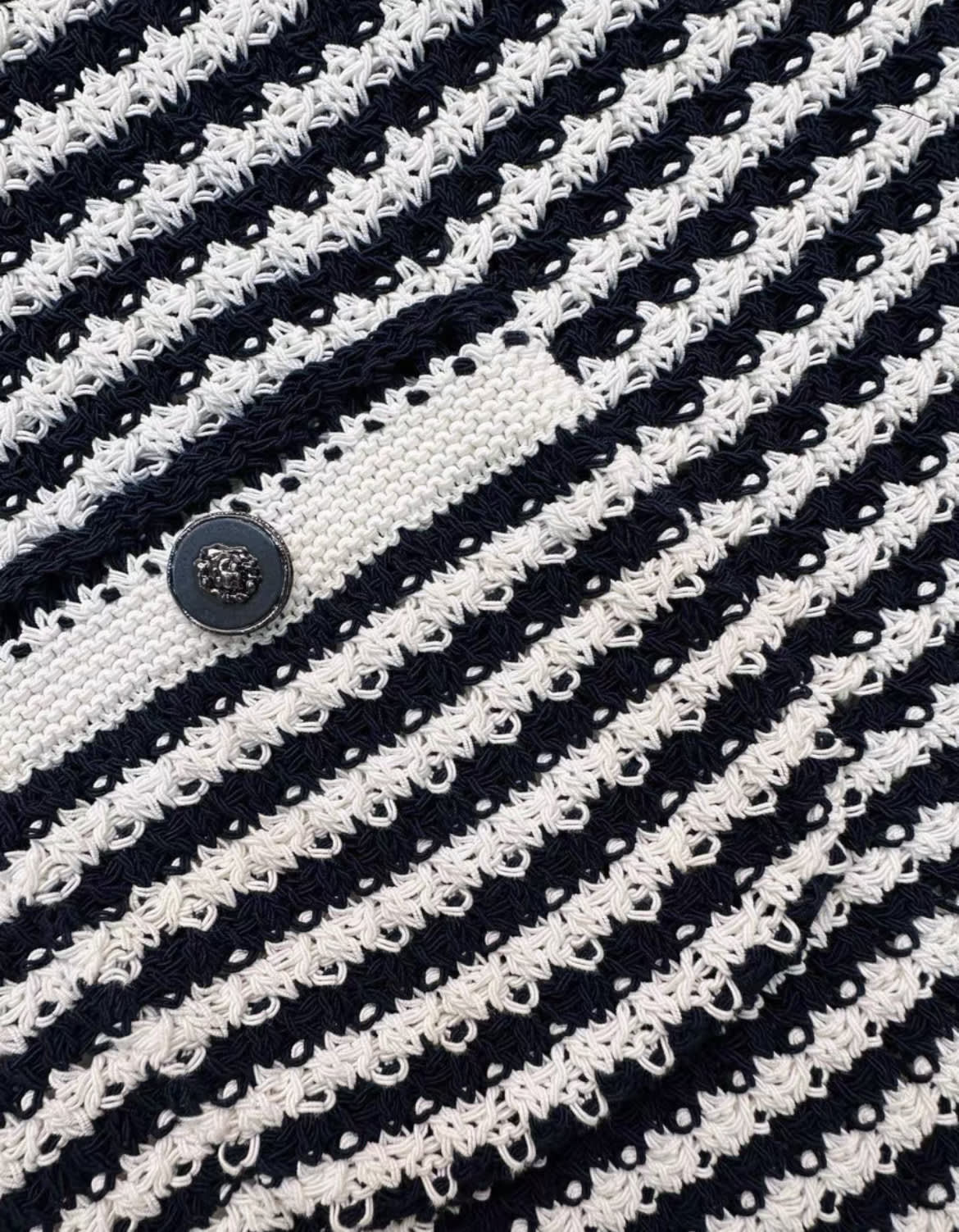 Chanel 22SS black and white striped vest + skirt, fr36 - Image 5