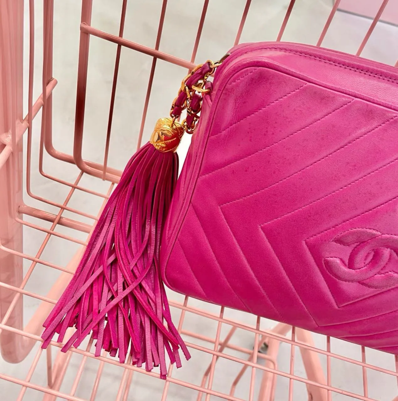 Vintage Chanel rose red lambskin tassel bag - Image 5
