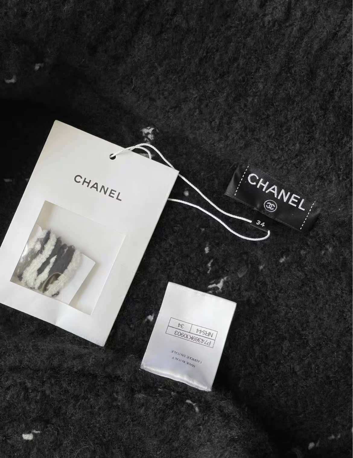 Chanel 2023 Coco neige 23n ski series black cashmere jacket fr34 with tag - Image 3