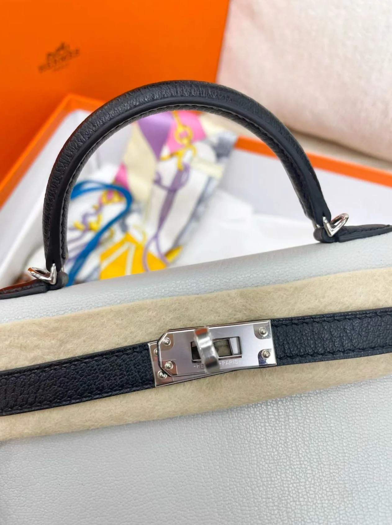 Hermes Minikelly Second Generation Pearl Gray Black Silver - Image 4
