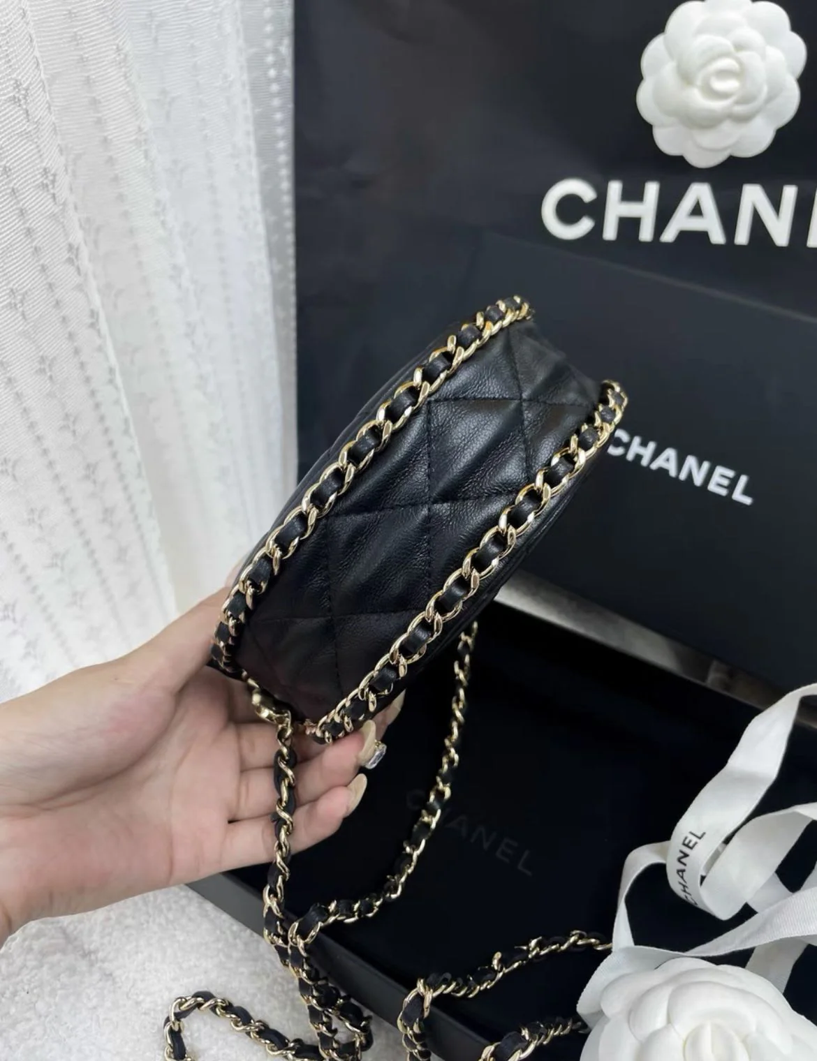 Chanel 23 black gold mini moon bag - Image 5