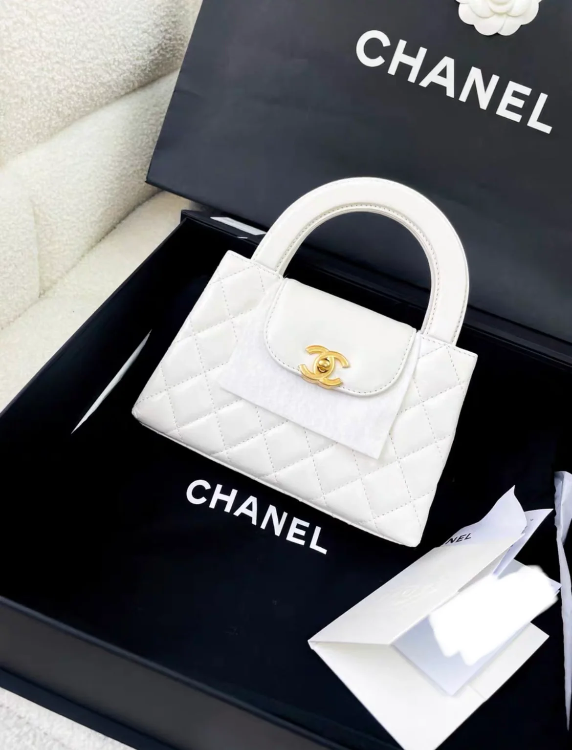 Chanel 23K white Kelly bag - Image 2