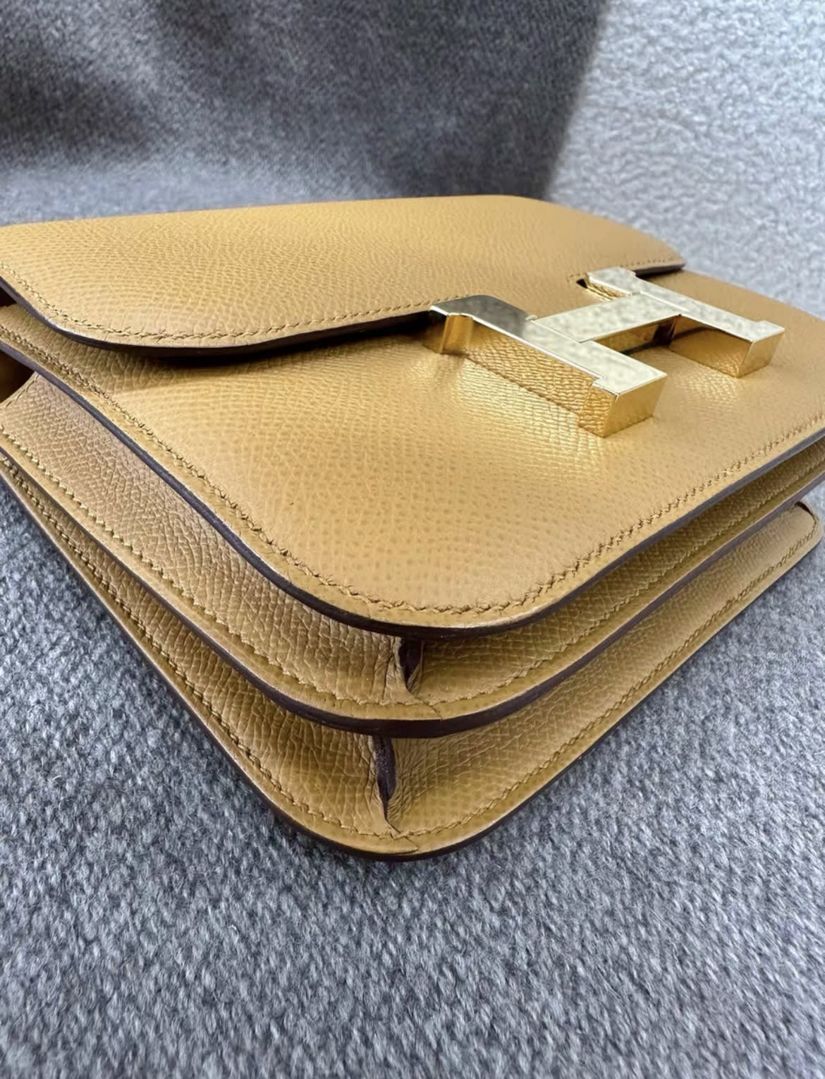 hermes constant 19 caramel epsom leather gold hardware - Image 2