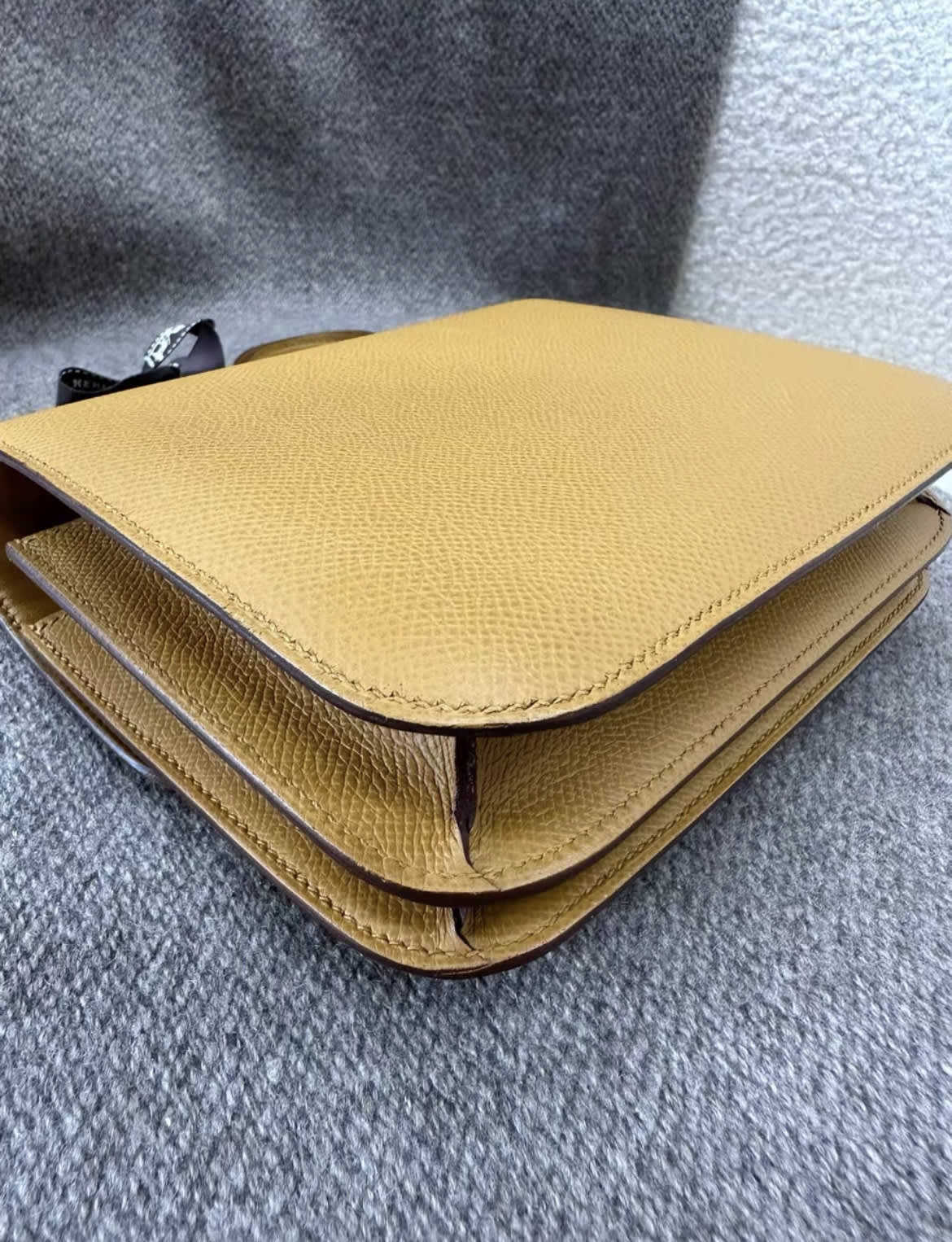 hermes constant 19 caramel epsom leather gold hardware - Image 4