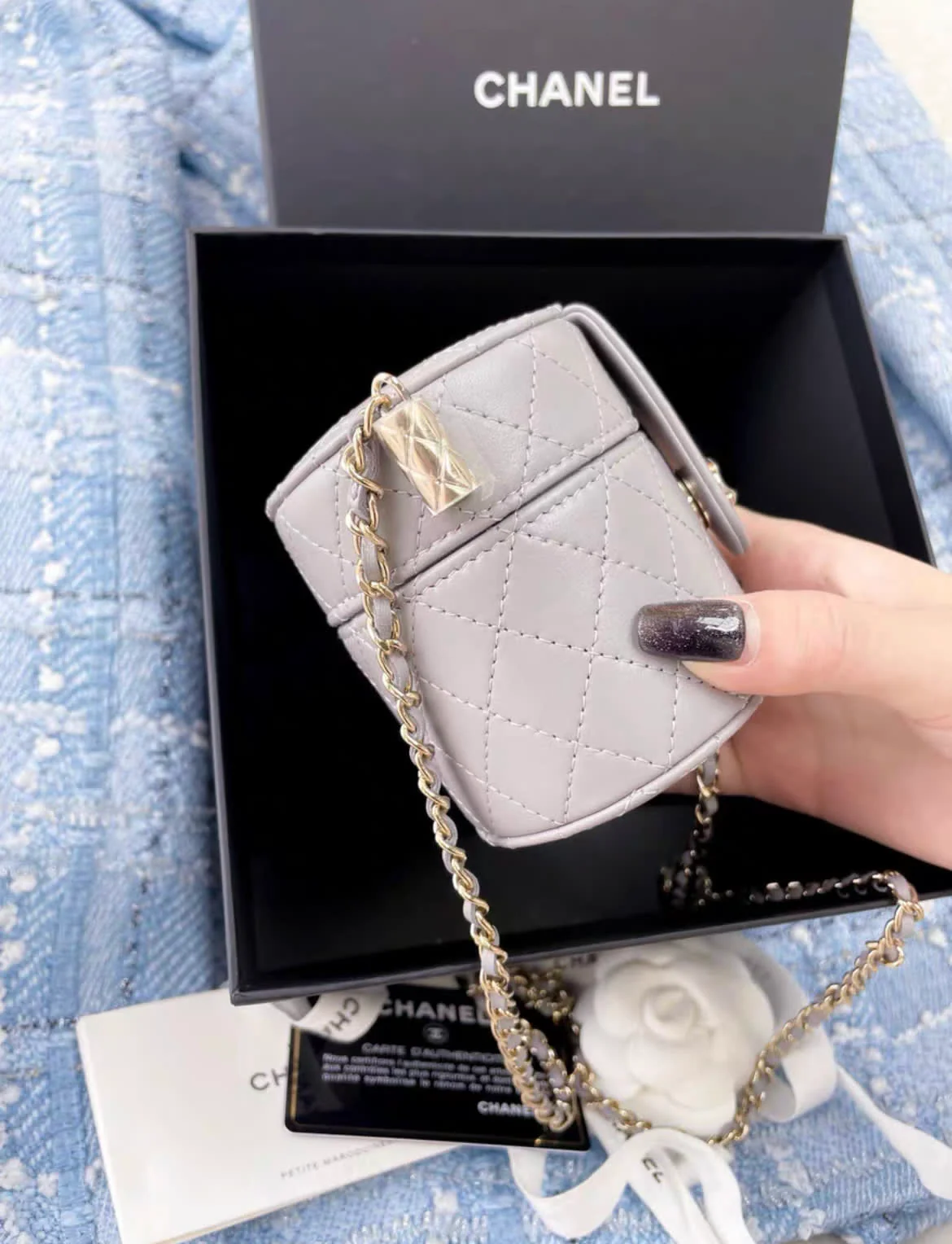 Chanel 21 gray cosmetic box chain bag - Image 2