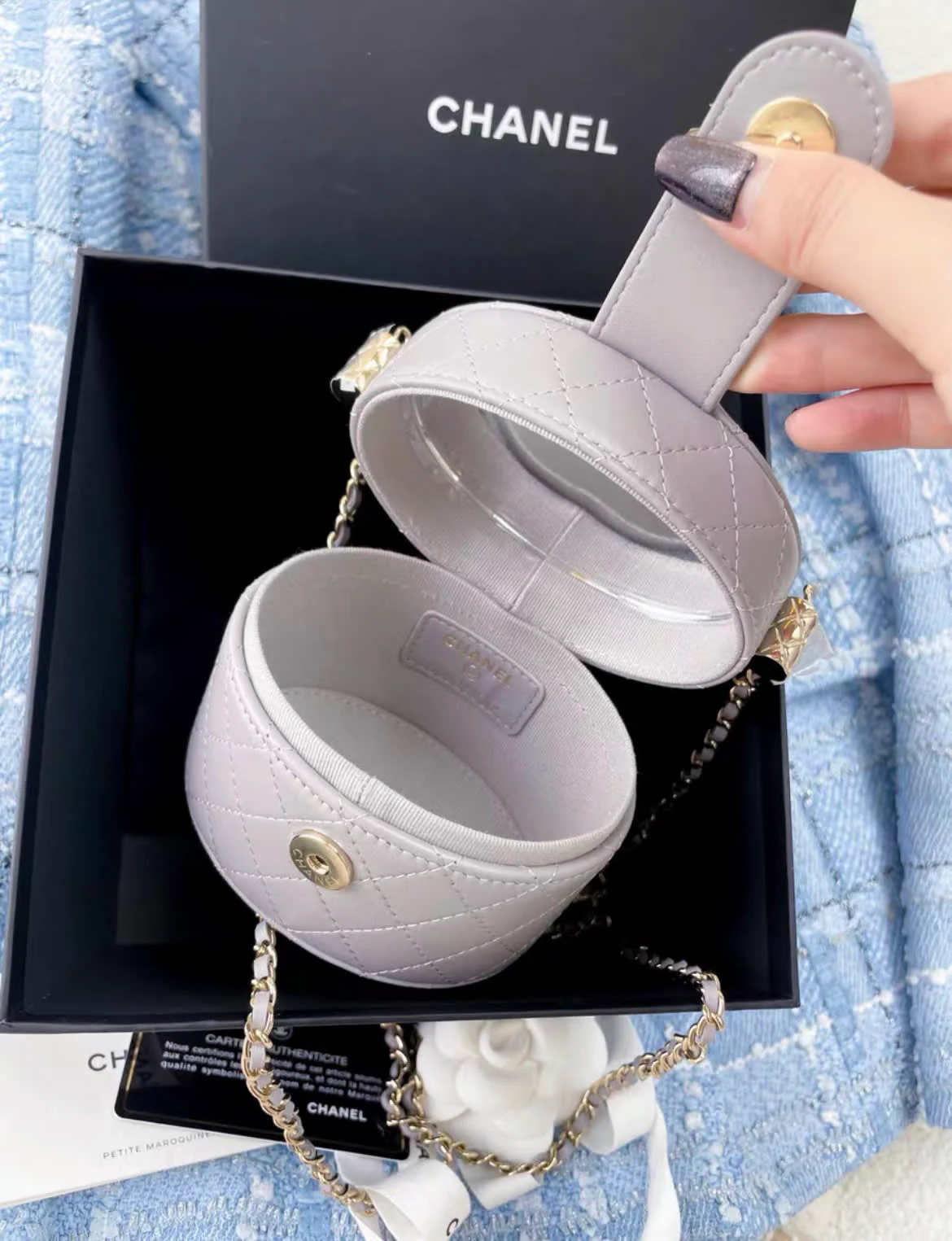 Chanel 21 gray cosmetic box chain bag - Image 4