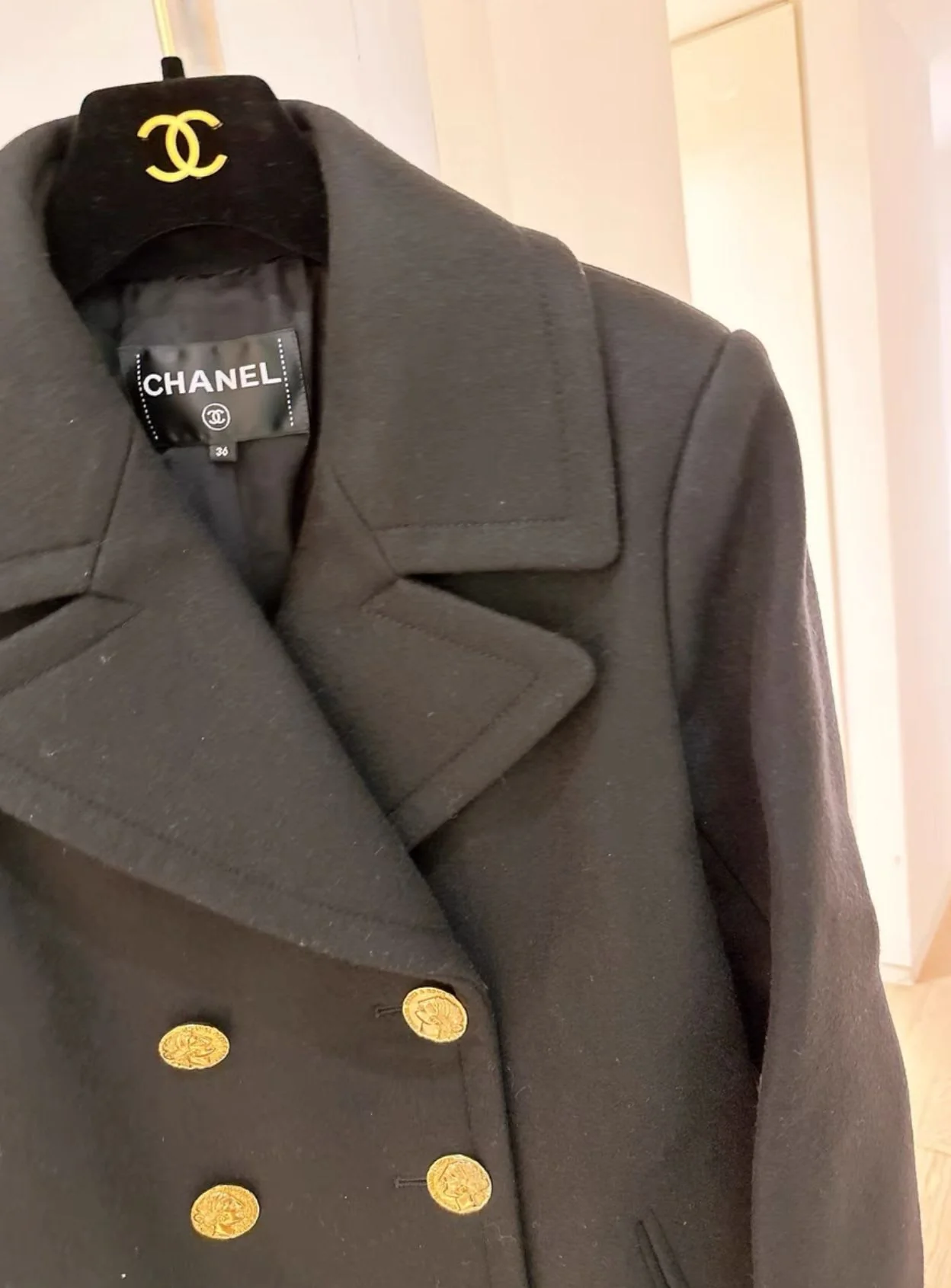 Chanel 16 Rome Series Black Gold Cashmere Jacket - Image 2