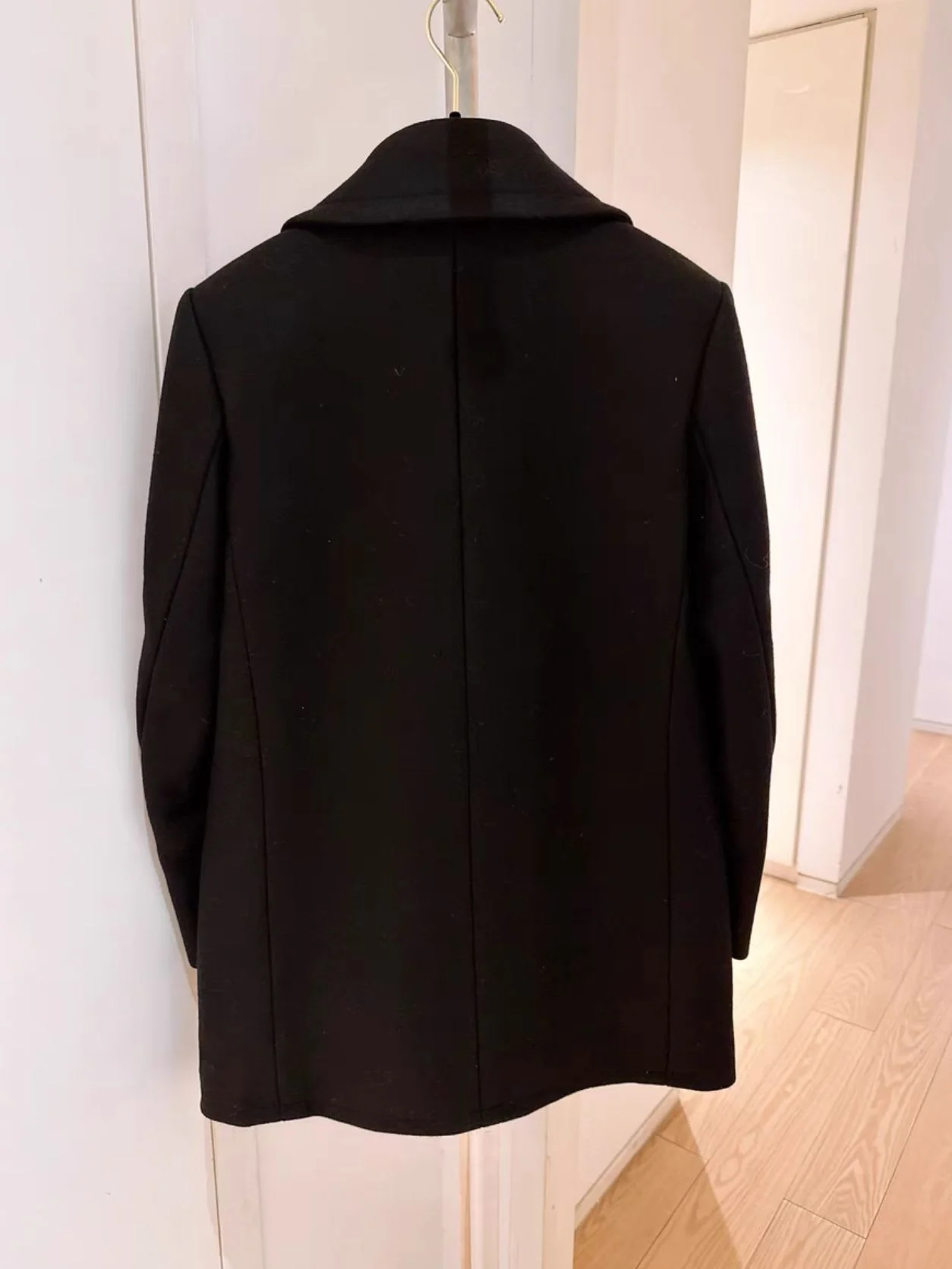 Chanel 16 Rome Series Black Gold Cashmere Jacket - Image 3