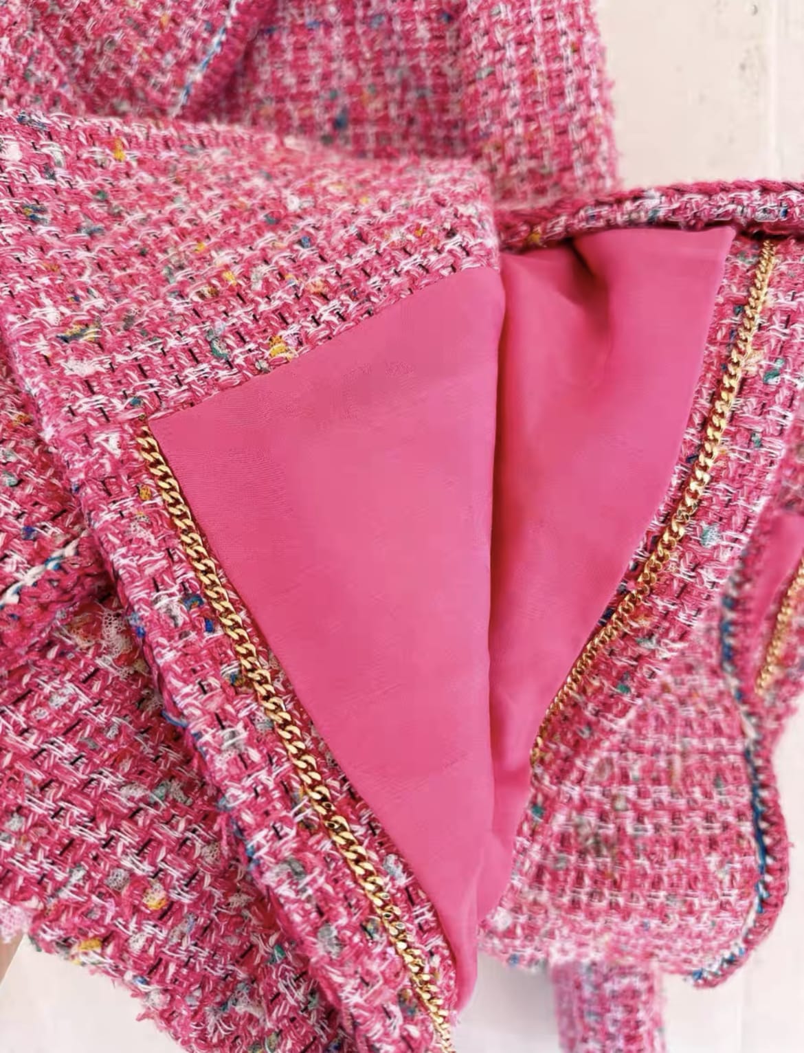 Chanel Spring 2019 Ready-to-Wear Collection pink jacket - Image 3