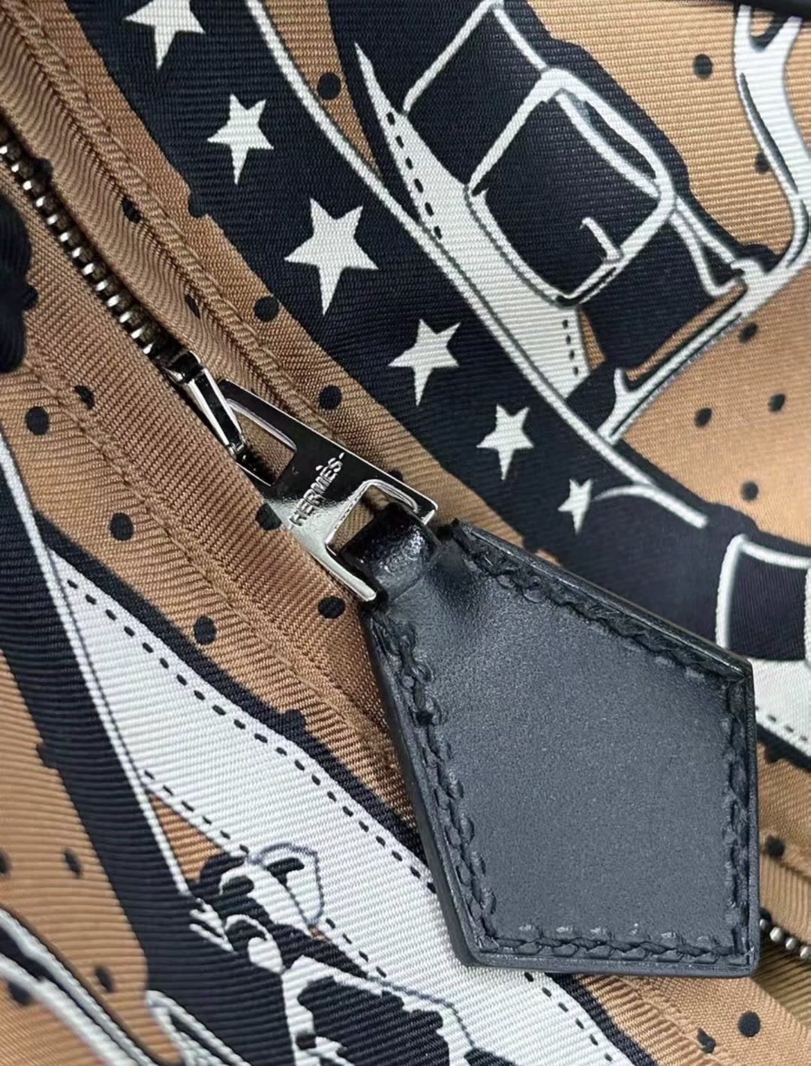 Hermes Balusoie bag printed silk and Hunter cowhide - Image 5