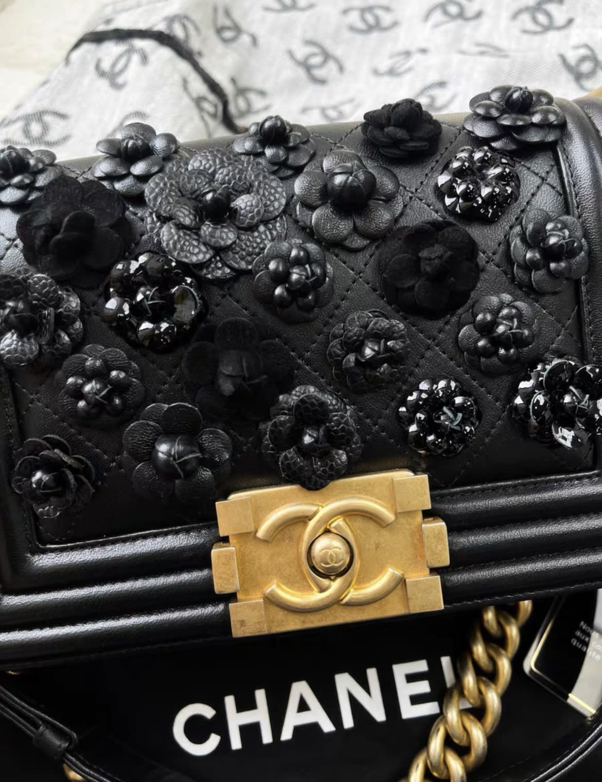 Rare Chanel limited edition leboy camellia flower black leather chain bag - Image 5