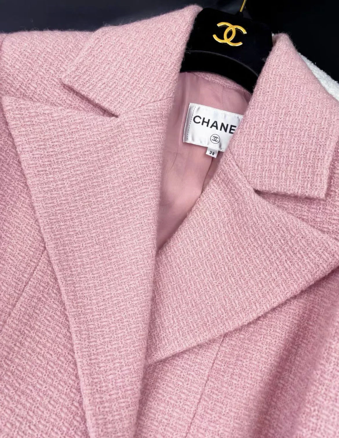 Chanel 22AW Pink Jacket - Image 3
