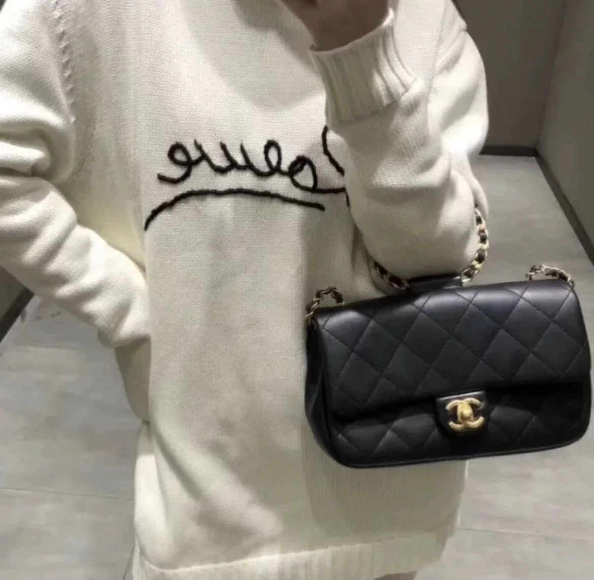 Chanel Circular Handle Flap Bag Black Lambskin Aged Gold Hardware - Image 5