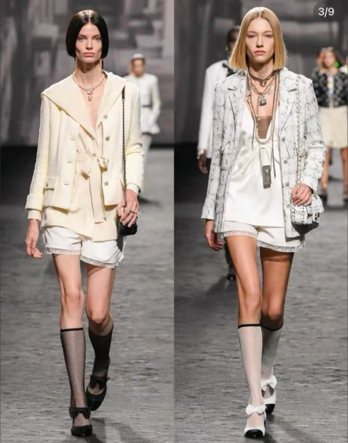 Chanel 23ss White Lace Shorts, fr38 - Image 3