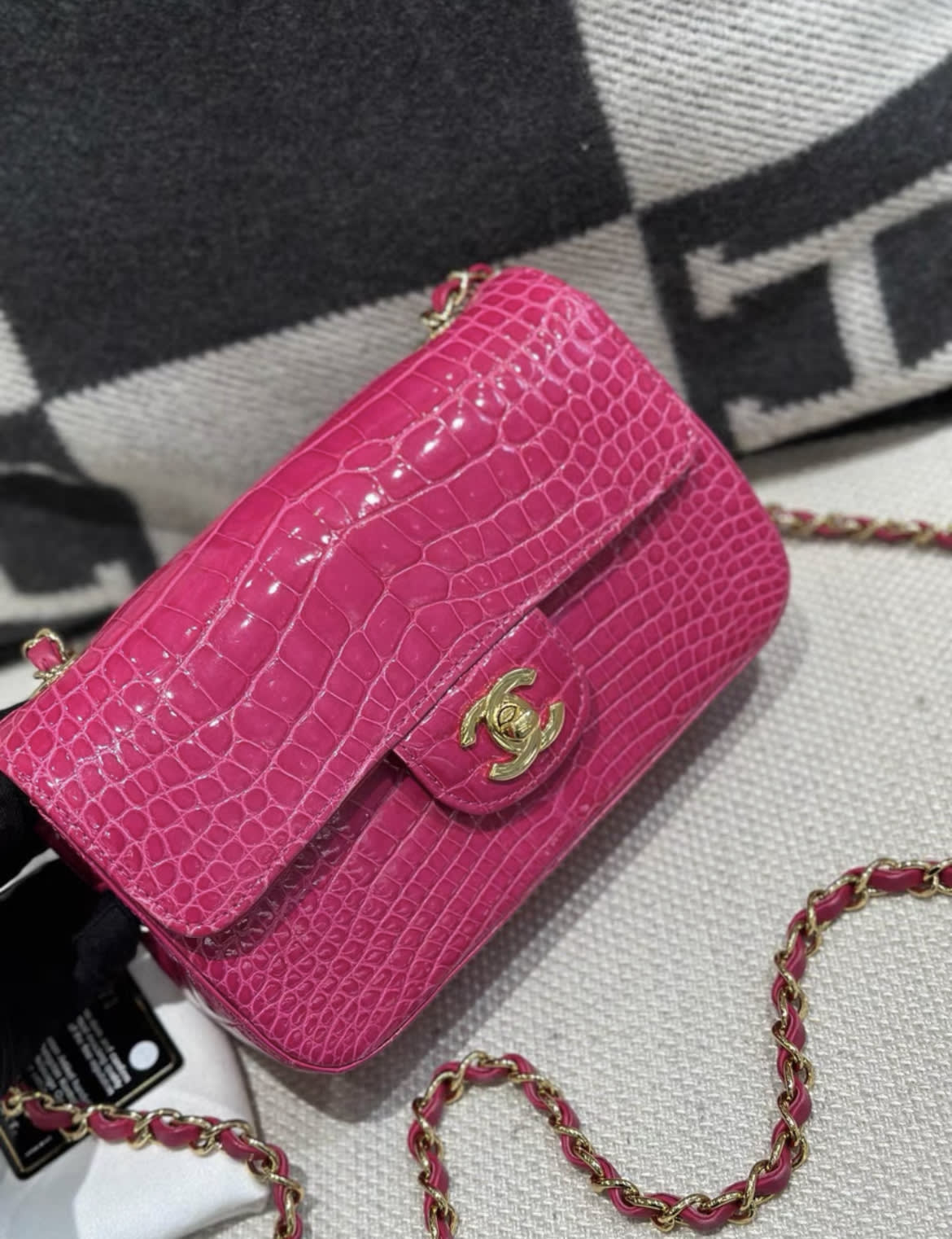 Chanel Hot Pink Alligator mini Double Flap Bag - Image 3