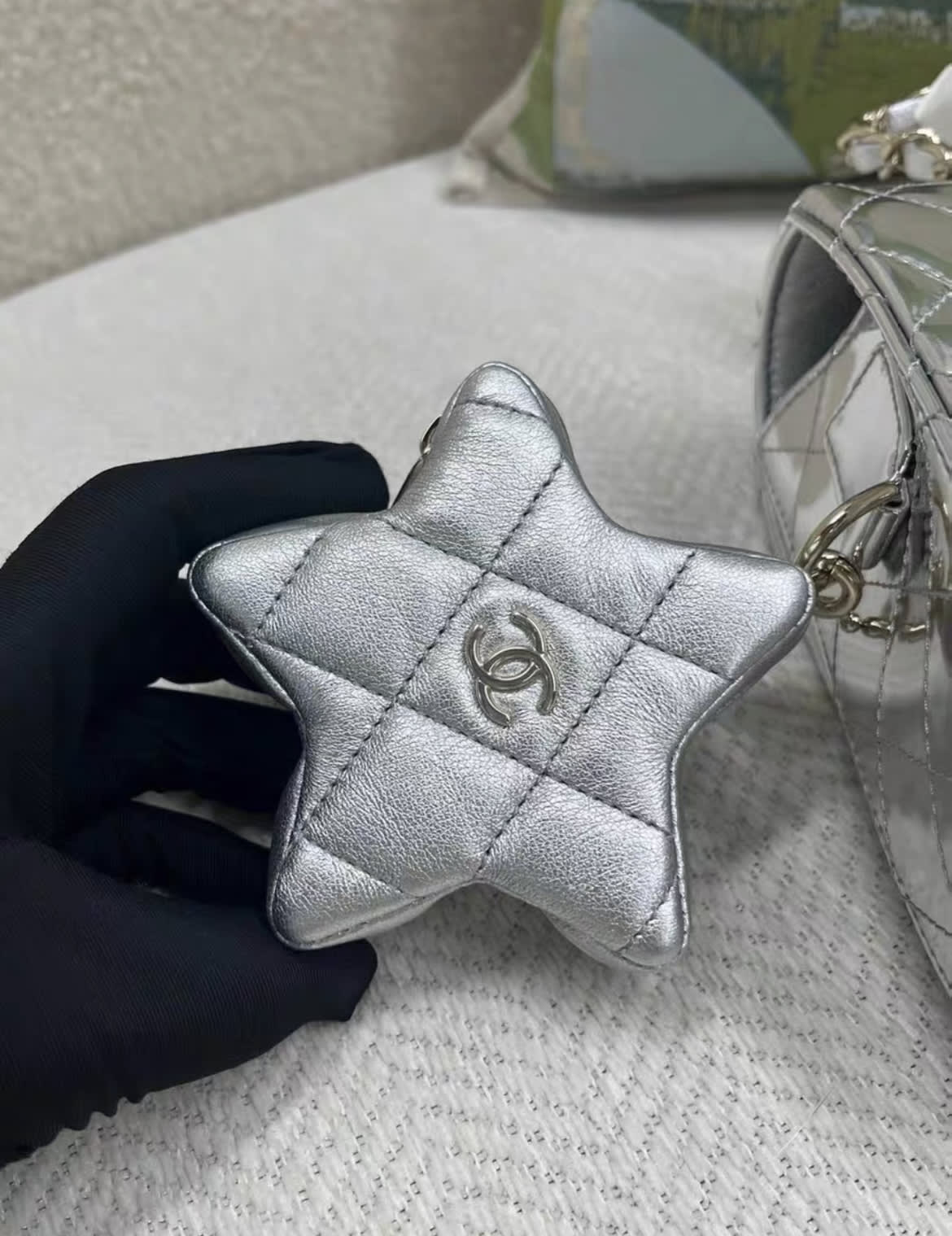 CHANEL 24C BACKPACK WITH STAR PATENT SILVER LGHW (MICROCHIP) - Image 3