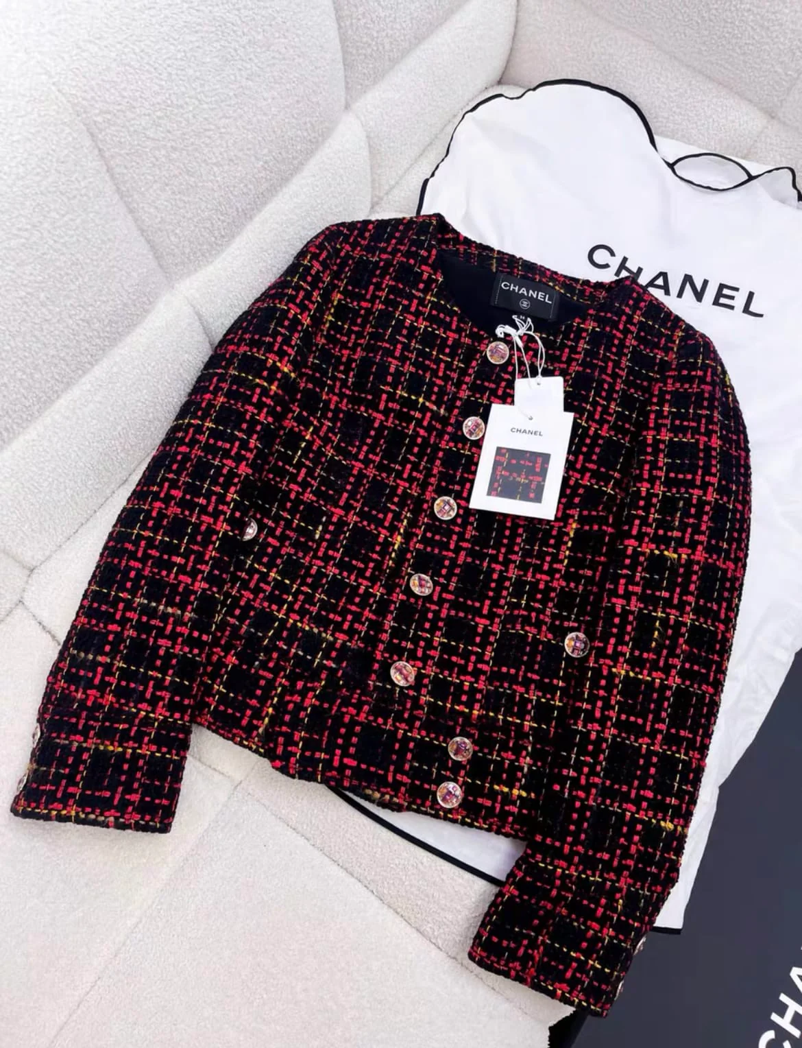Chanel 22K red and black plaid tweed jacket size 34