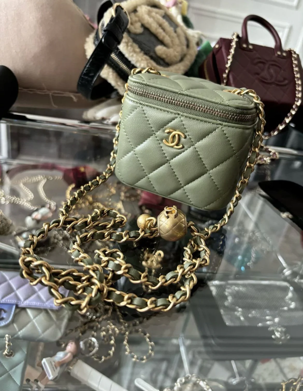 Chanel Green Golden Ball Vanity Mini Crossbody Bag - Image 3