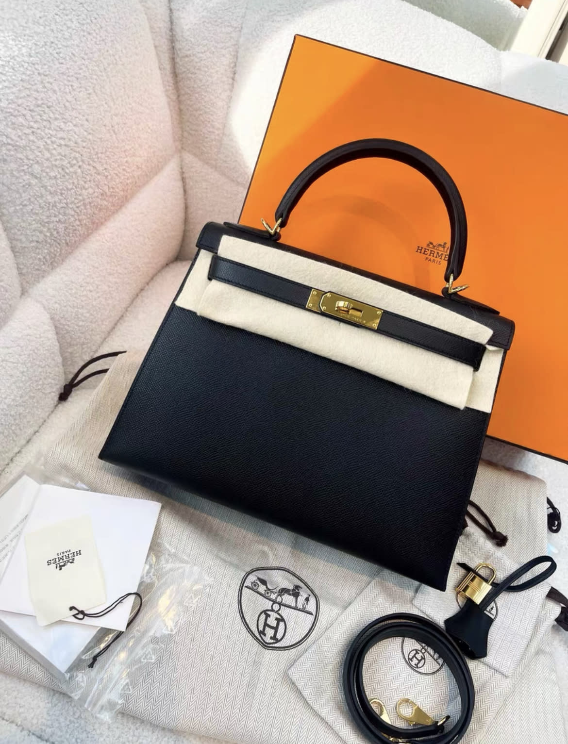 Hermes Kelly 28 black epsom leather gold hardware