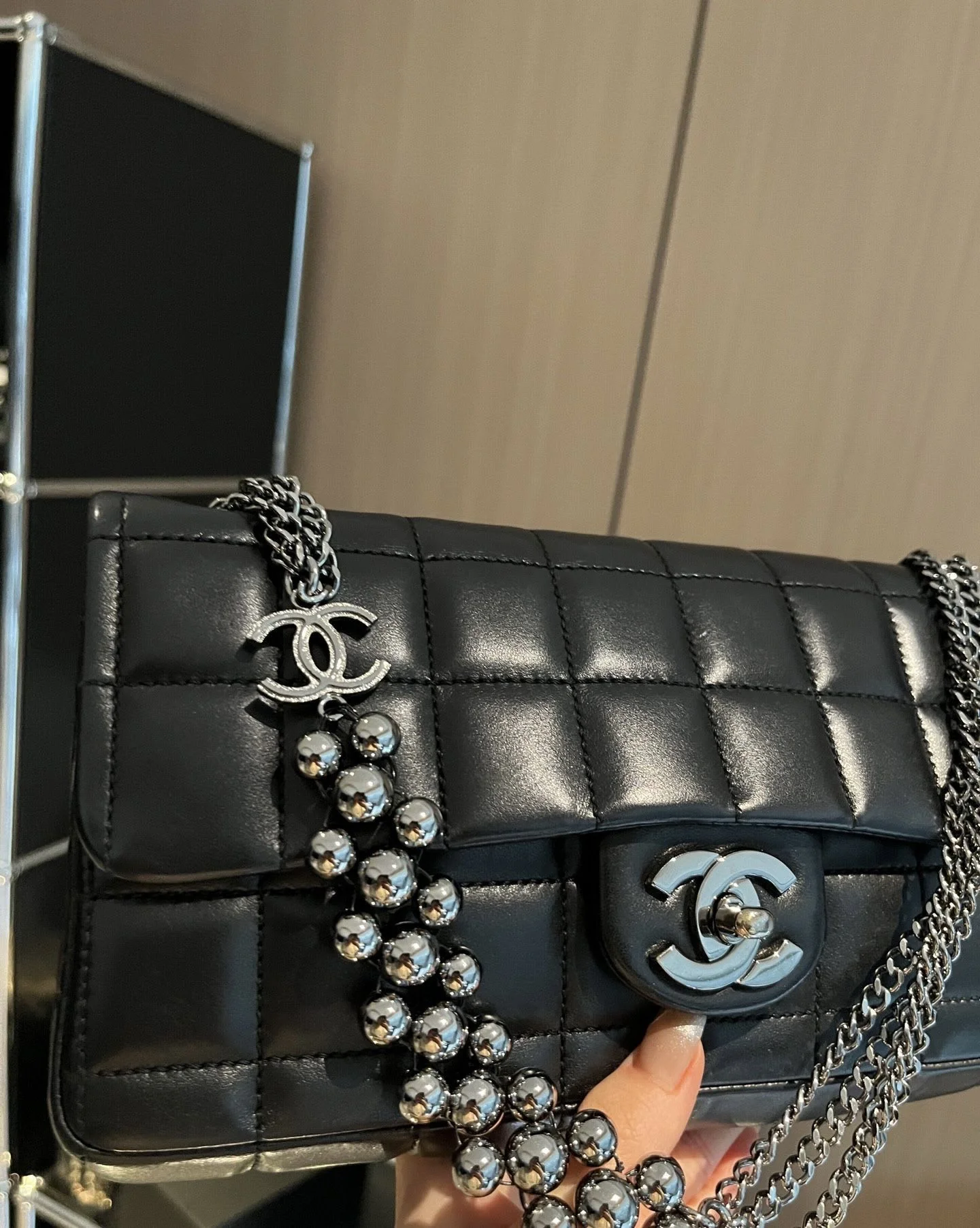 Chanel black & silver - Image 3