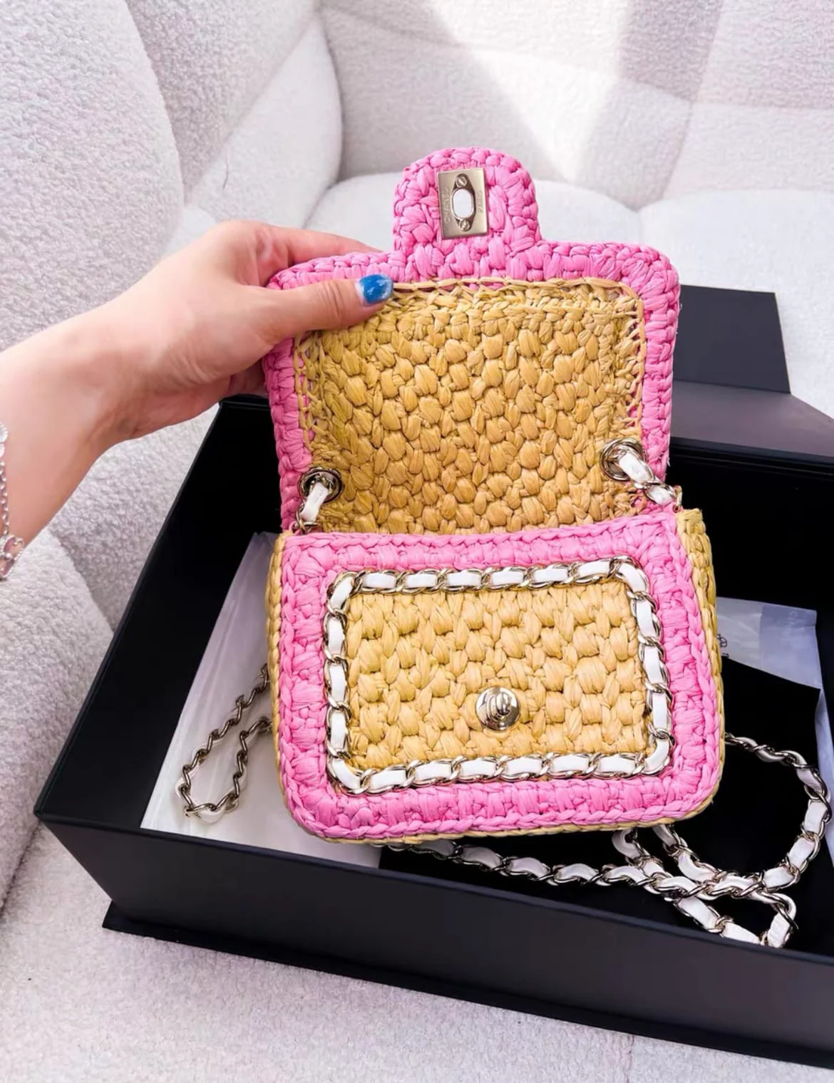 Rare Chanel 24C Mini Flap Bag Pink Raffia Effect Braid/Metal - Image 2