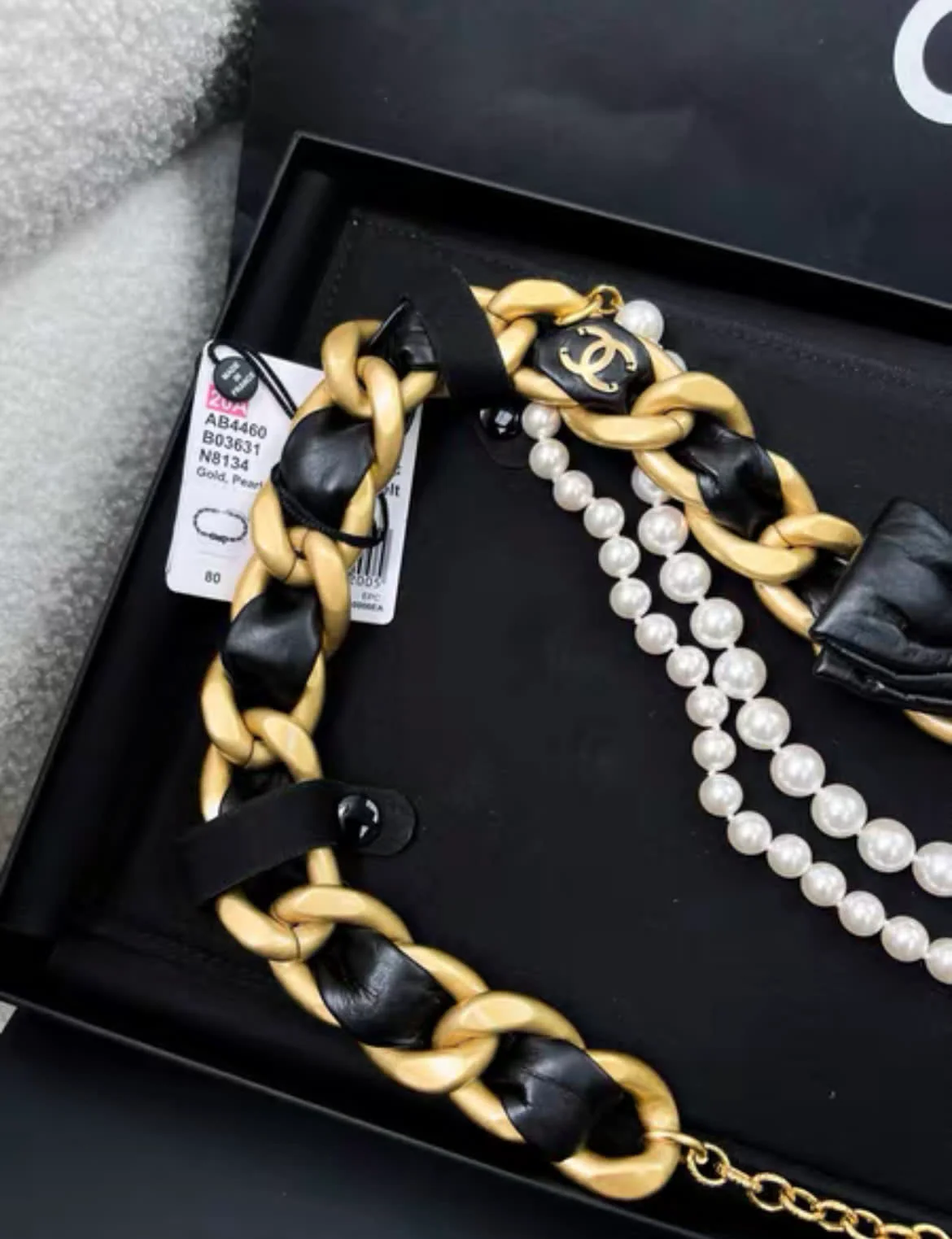 Chanel 20A Gold Leather Chain with Black Bow Pearl Chain Waist Belt - Image 4