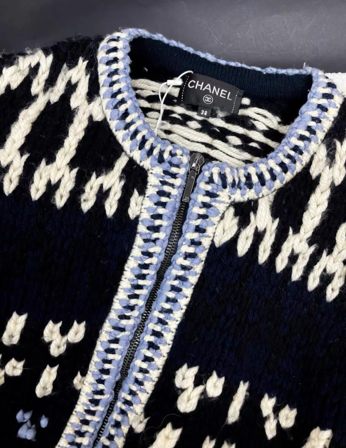 Chanel size 38 blue and white mixed color knitted cardigan - Image 2