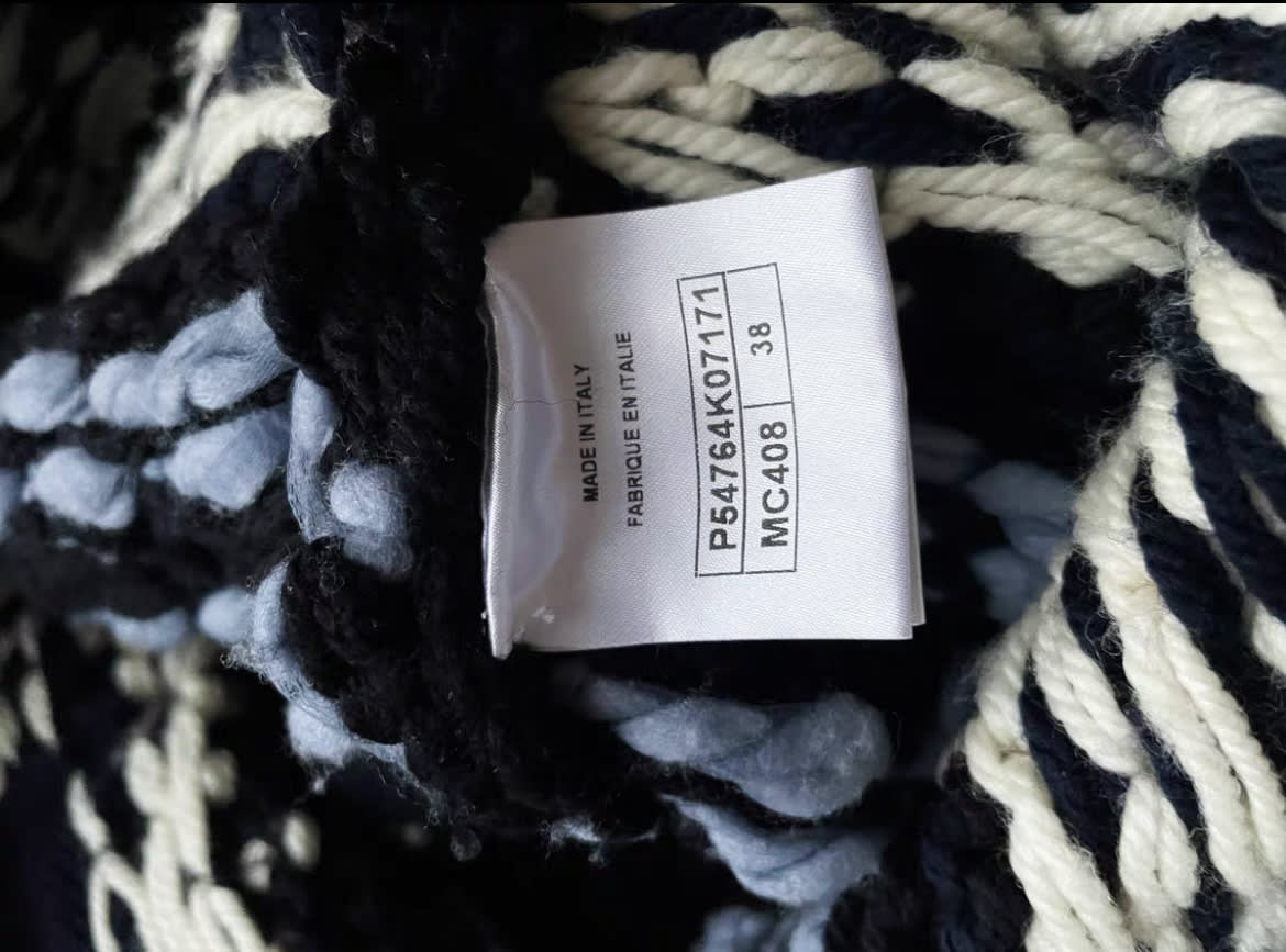 Chanel size 38 blue and white mixed color knitted cardigan - Image 3