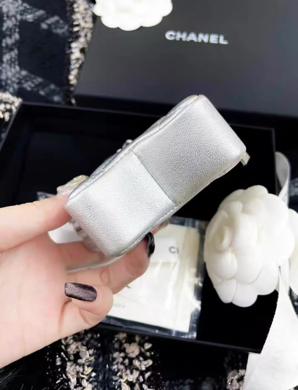 24C Chanel Mini Silver metallic lambskin STAR CC Logo Coin Purse charm - Image 3