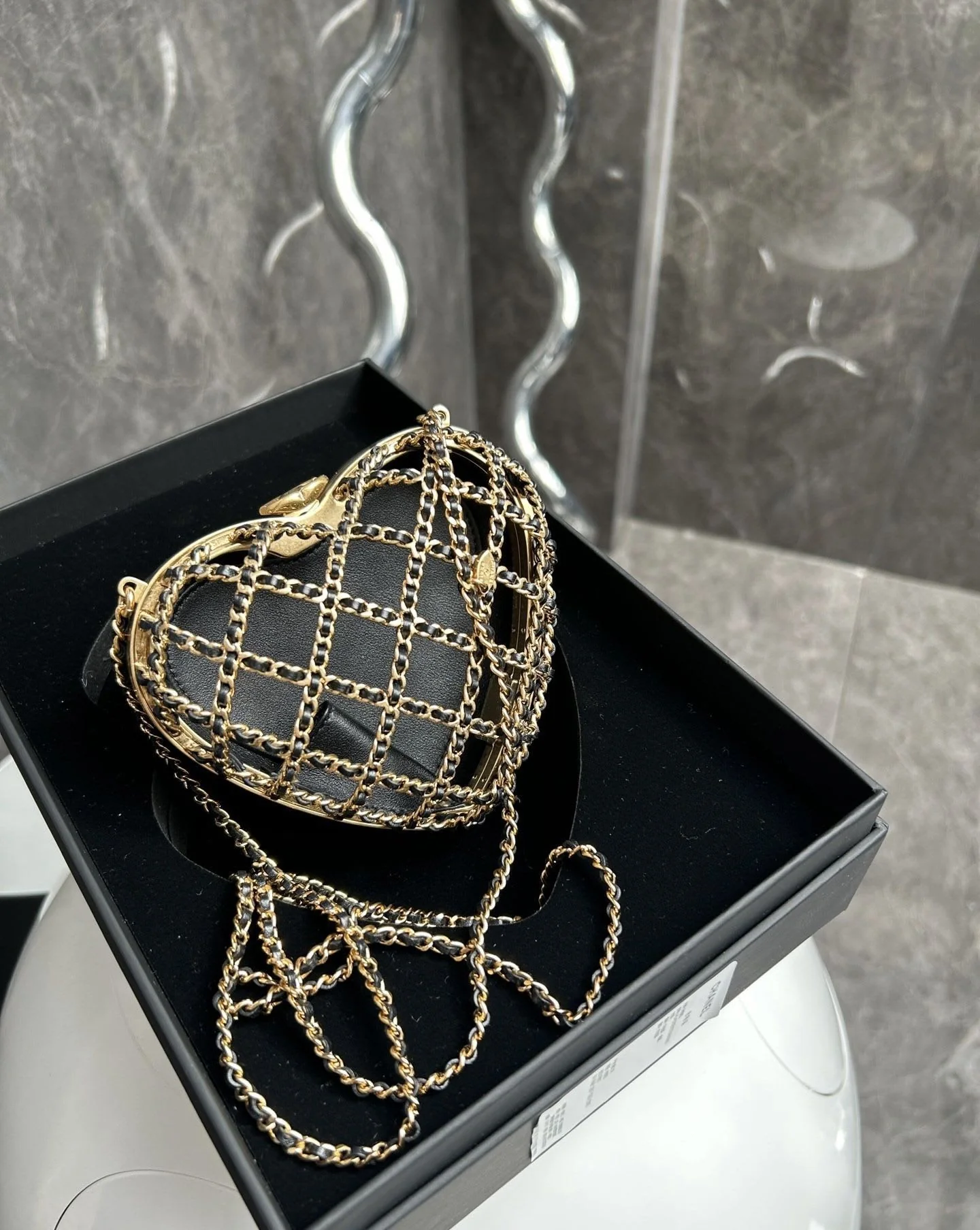 chanel 23s heart bag - Image 5
