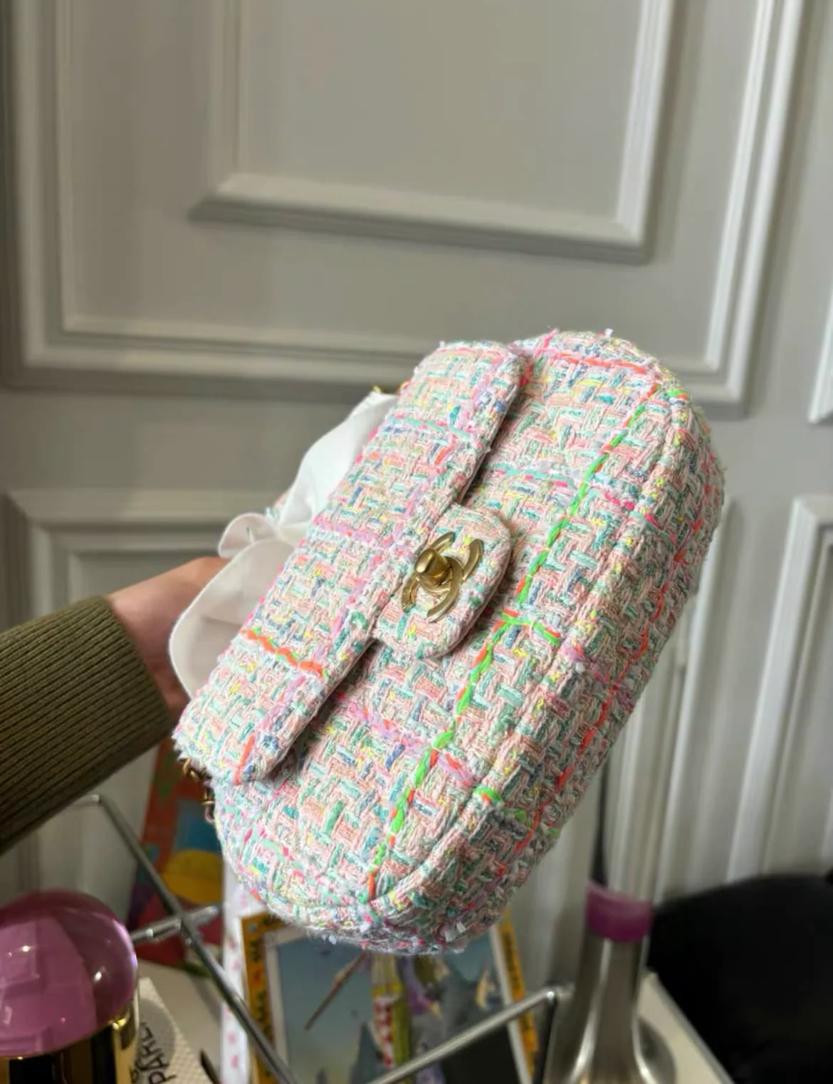 Chanel Mini Flap Bag with Top Handle Pink Tweed Antique Gold Hardware - Image 4