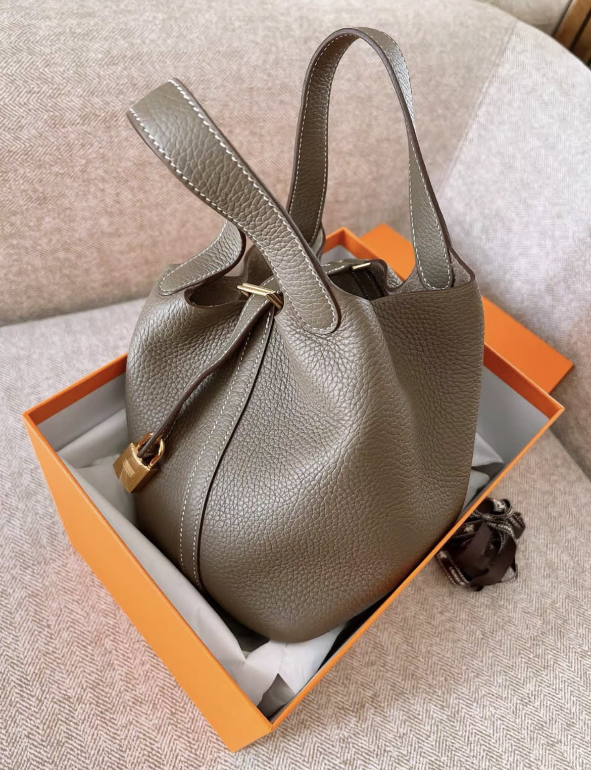 Hermes picotin 18 étoupe gray leather gold hardware - Image 2