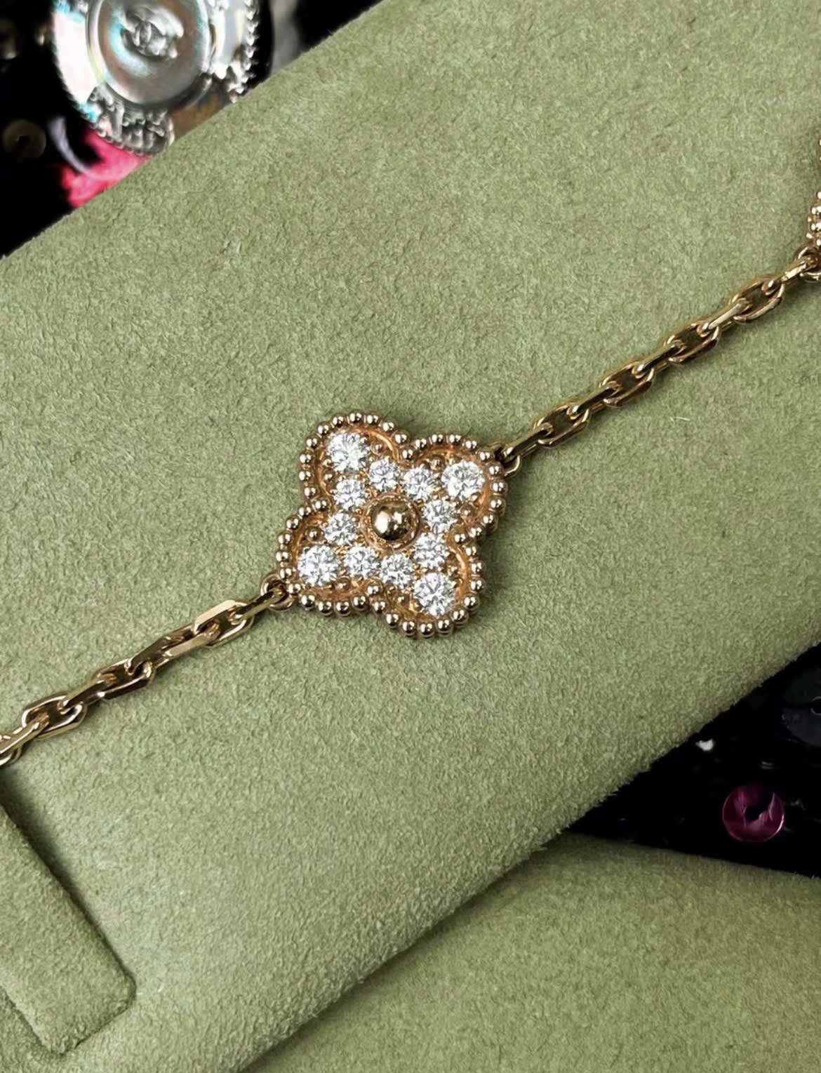 Vintage Alhambra bracelet, 5 motifs, 18K rose gold, gray mother-of-pearl, round diamonds - Image 4