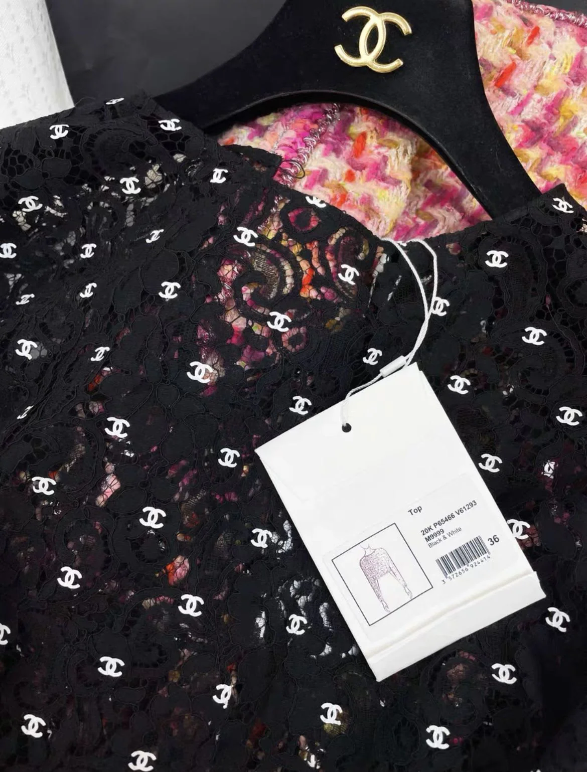 Chanel 20A cc print black lace top - Image 2