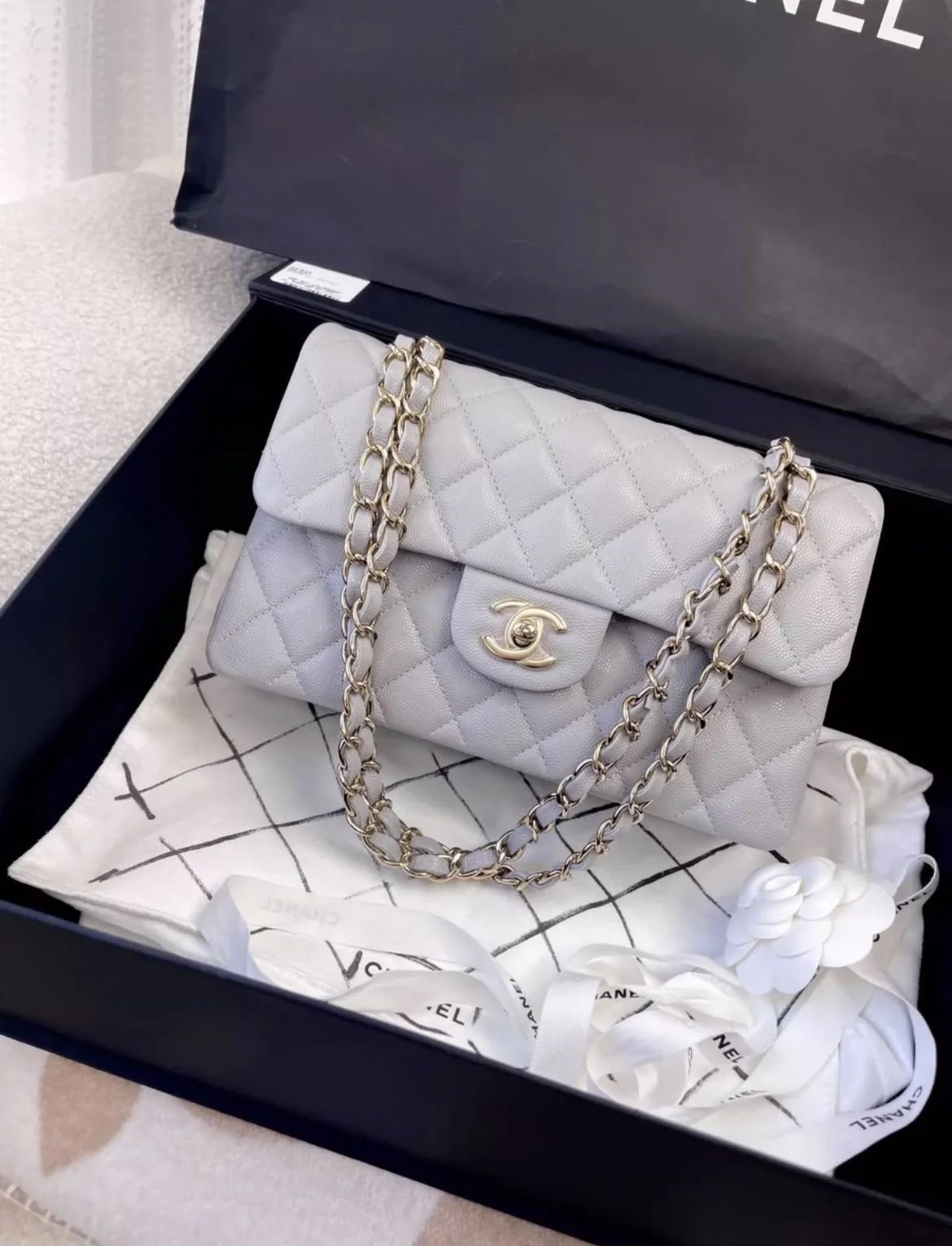 Chanel Small Classic Double Flap Pearl Grey Caviar Gold Hardware - Image 4